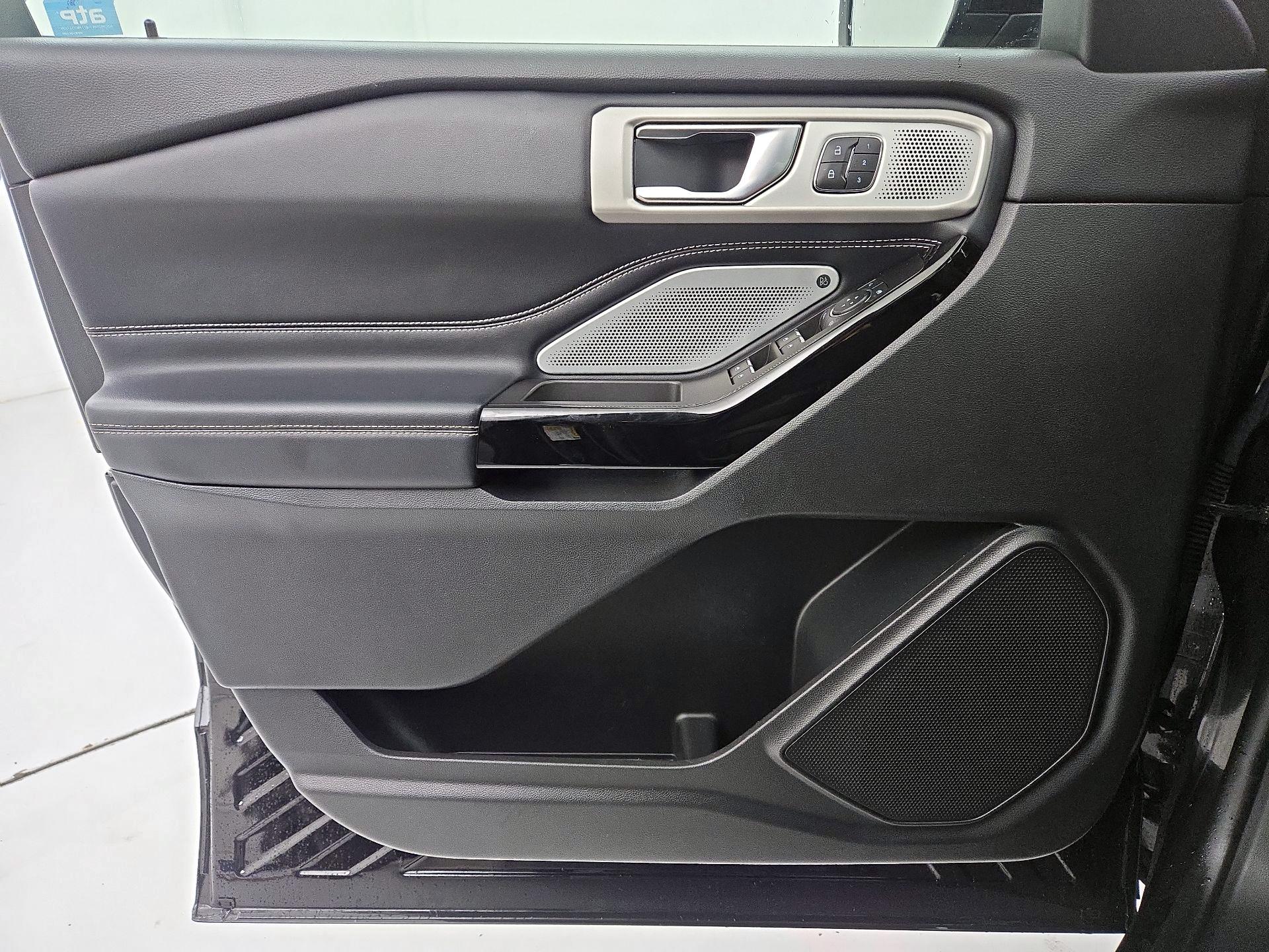 Thumbnail: 2021 Ford Explorer - 12