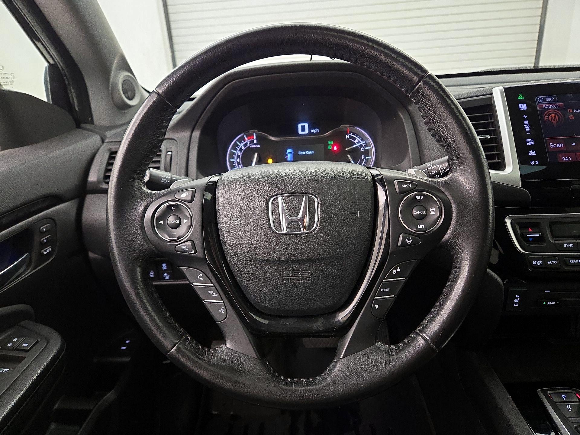 Thumbnail: 2016 Honda Pilot - 10