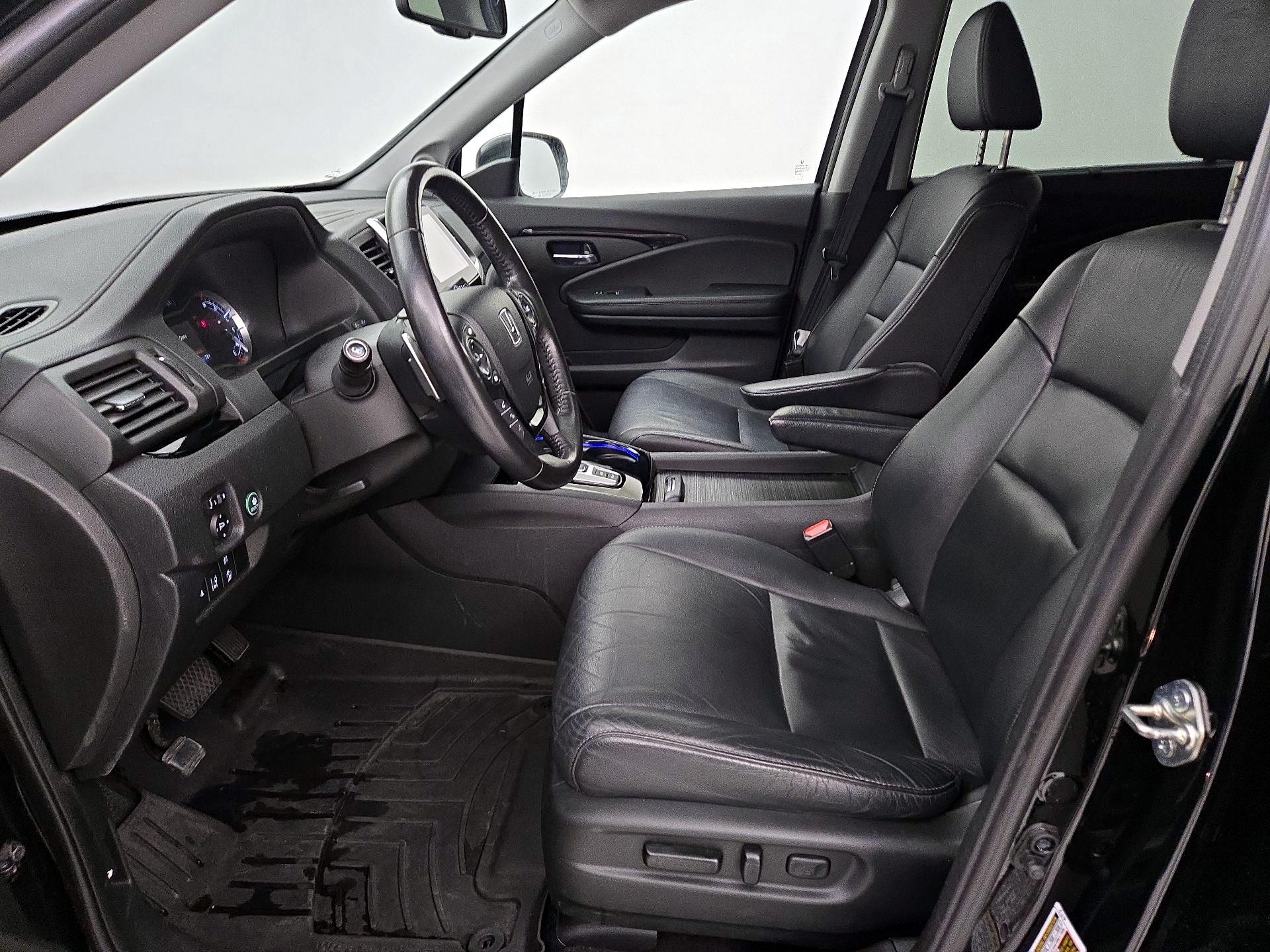 Thumbnail: 2016 Honda Pilot - 11