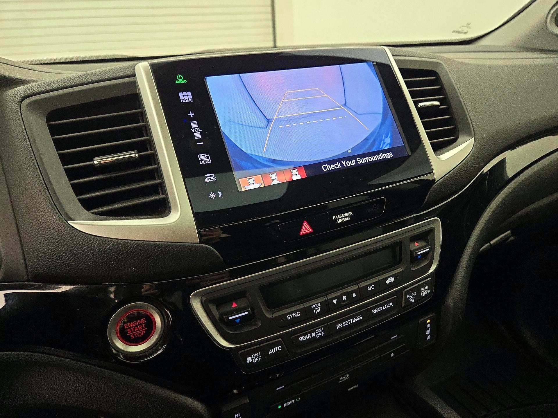 Thumbnail: 2016 Honda Pilot - 14