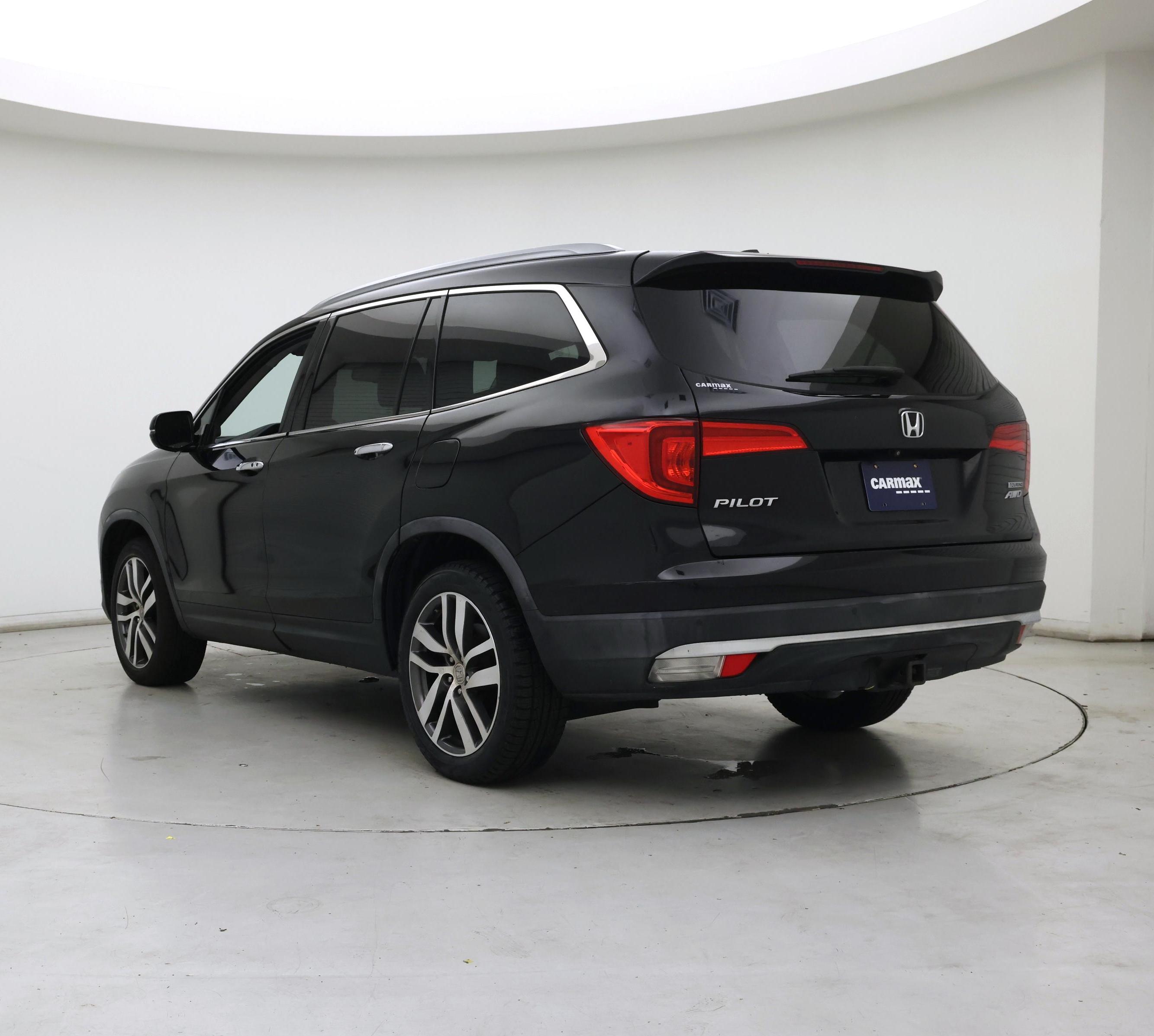 Thumbnail: 2016 Honda Pilot - 2