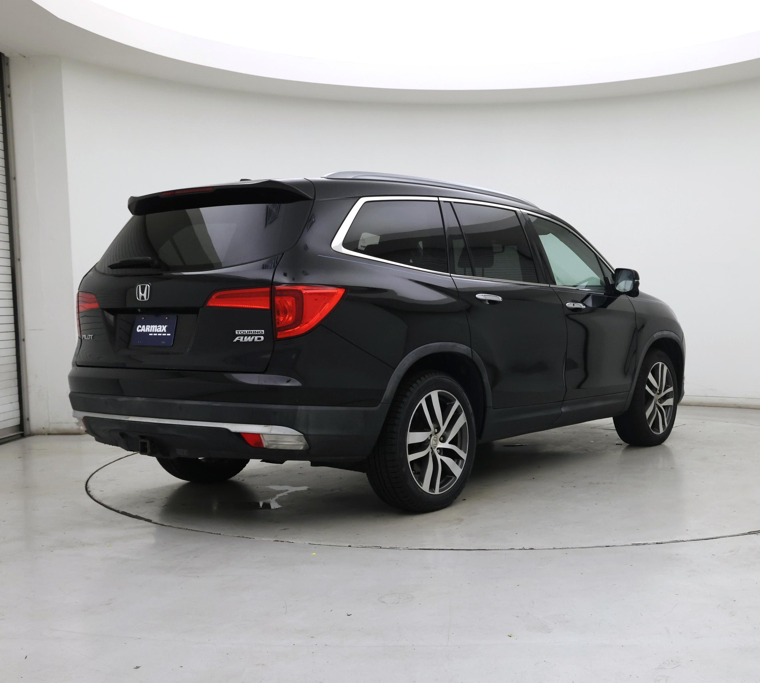 Thumbnail: 2016 Honda Pilot - 8