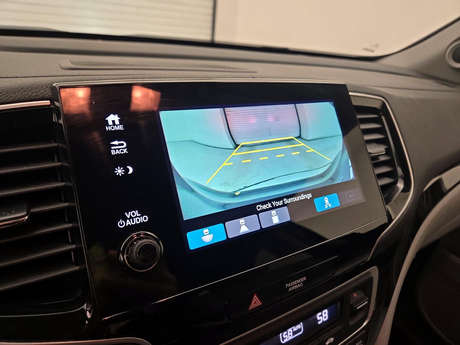 Thumbnail: 2019 Honda Pilot - 14