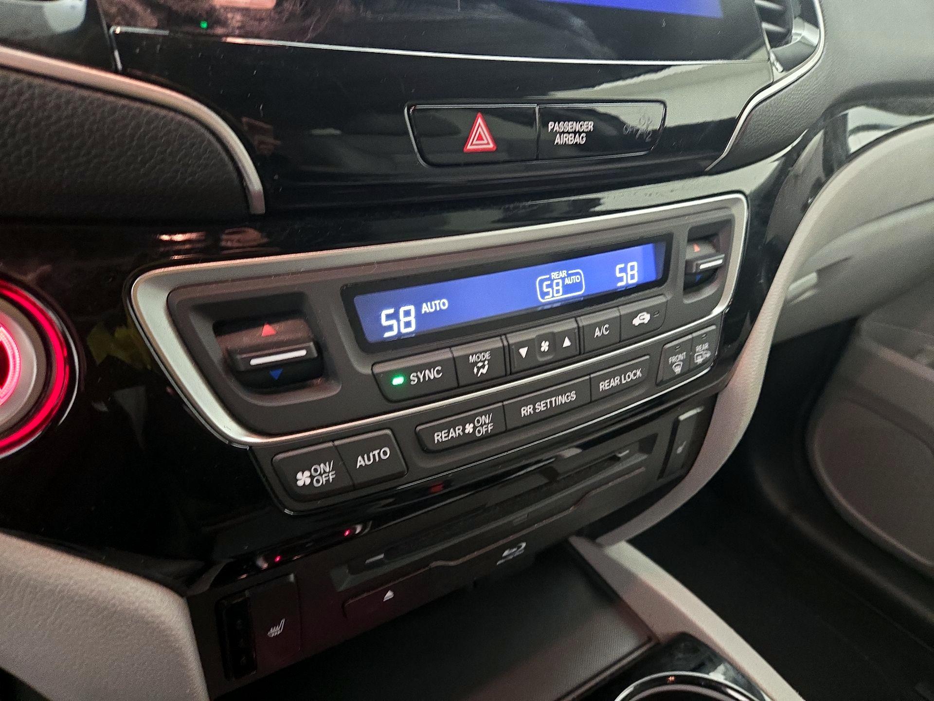 Thumbnail: 2019 Honda Pilot - 16