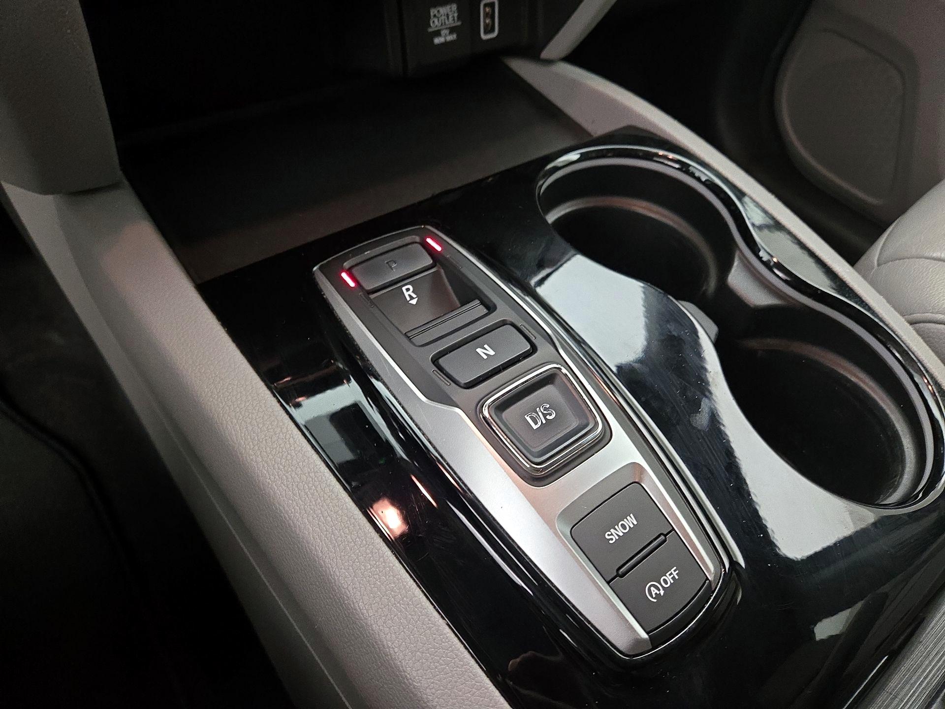 Thumbnail: 2019 Honda Pilot - 17