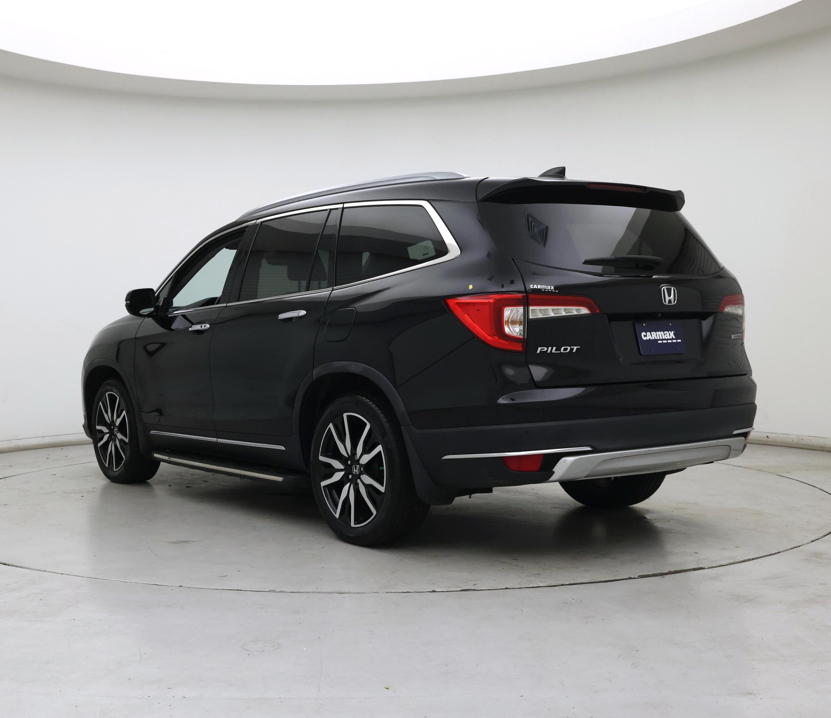 Thumbnail: 2019 Honda Pilot - 2
