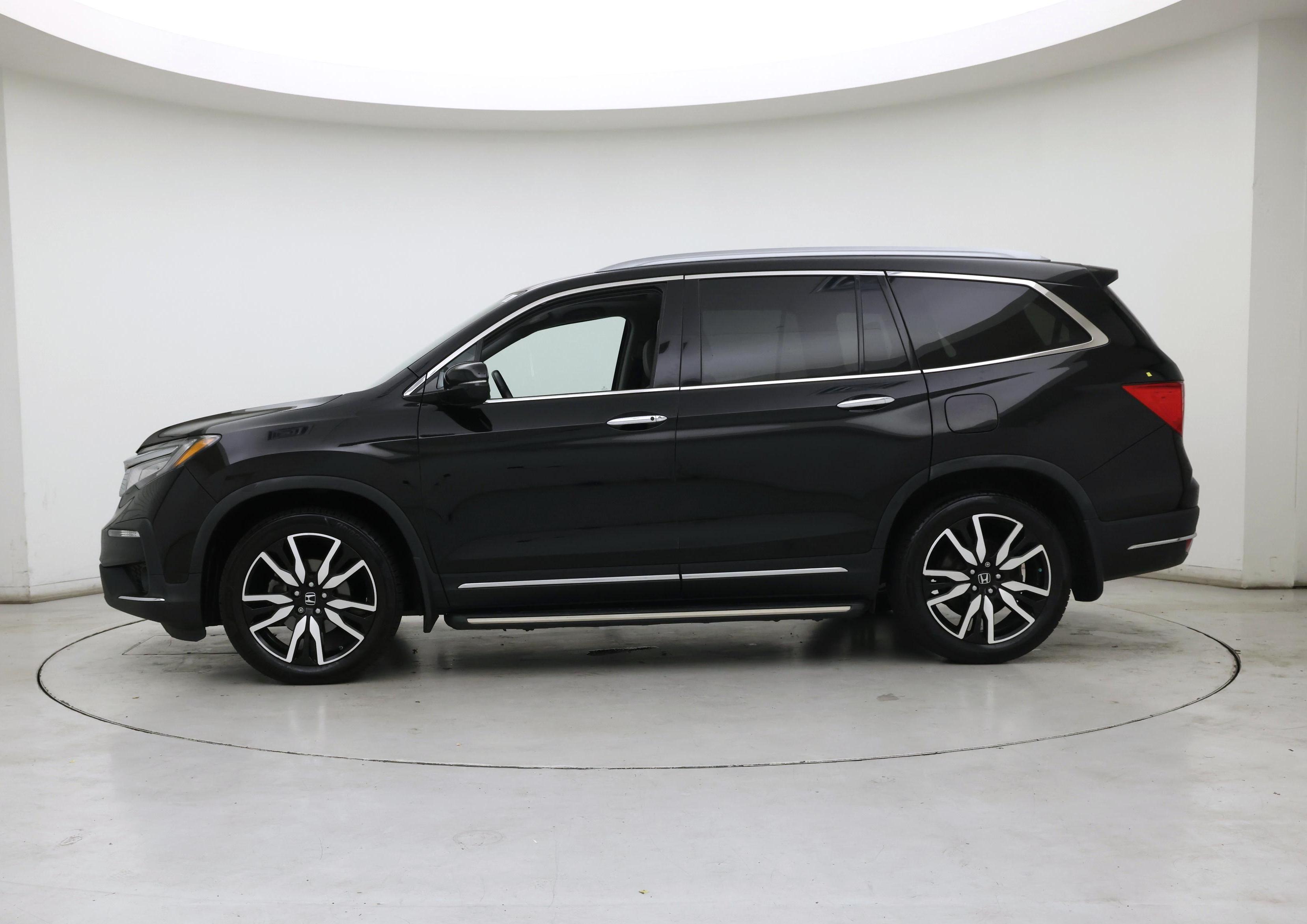 Thumbnail: 2019 Honda Pilot - 3