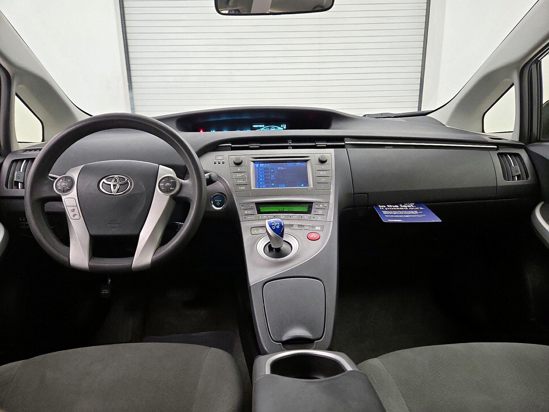 Thumbnail: 2014 Toyota Prius - 9