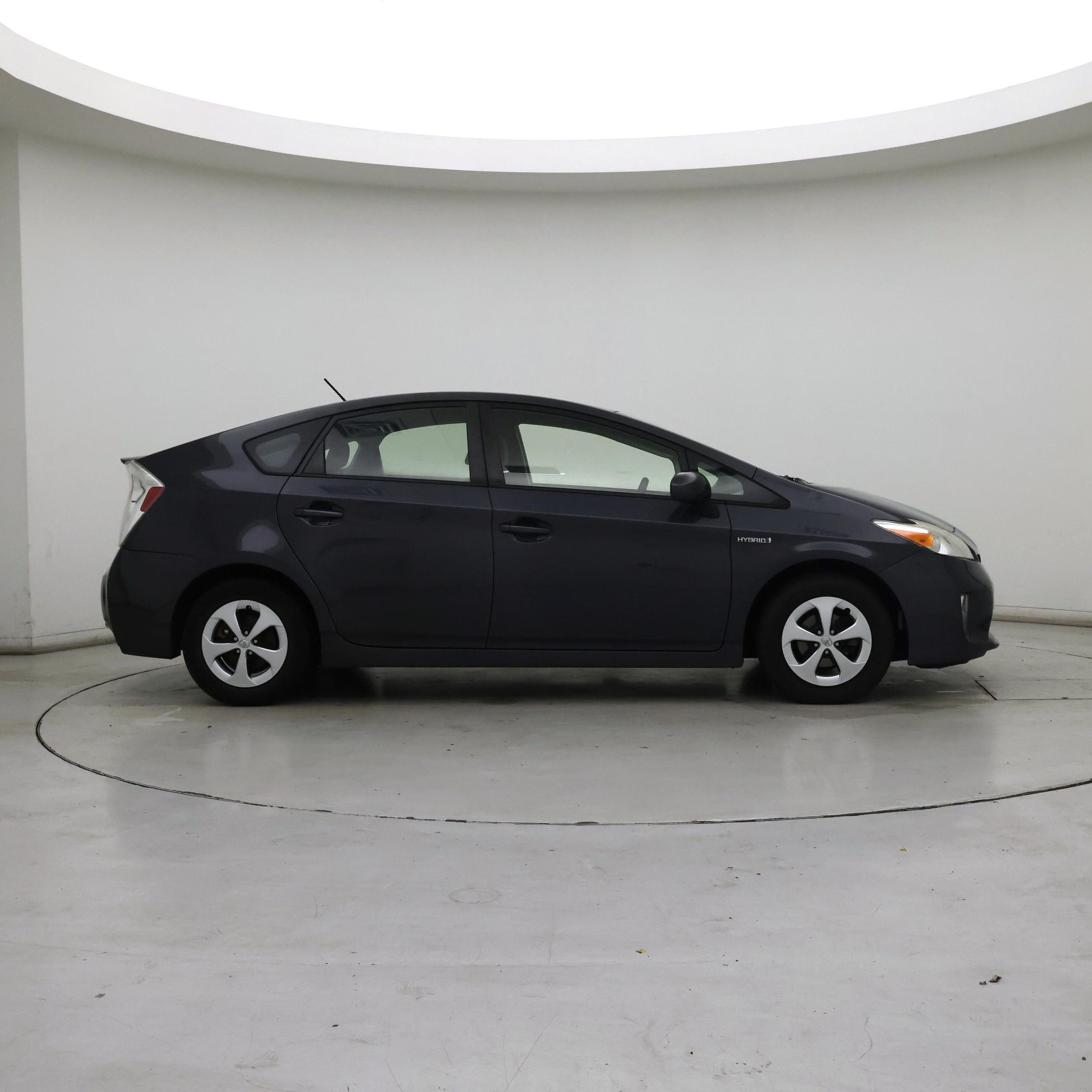 Thumbnail: 2014 Toyota Prius - 7