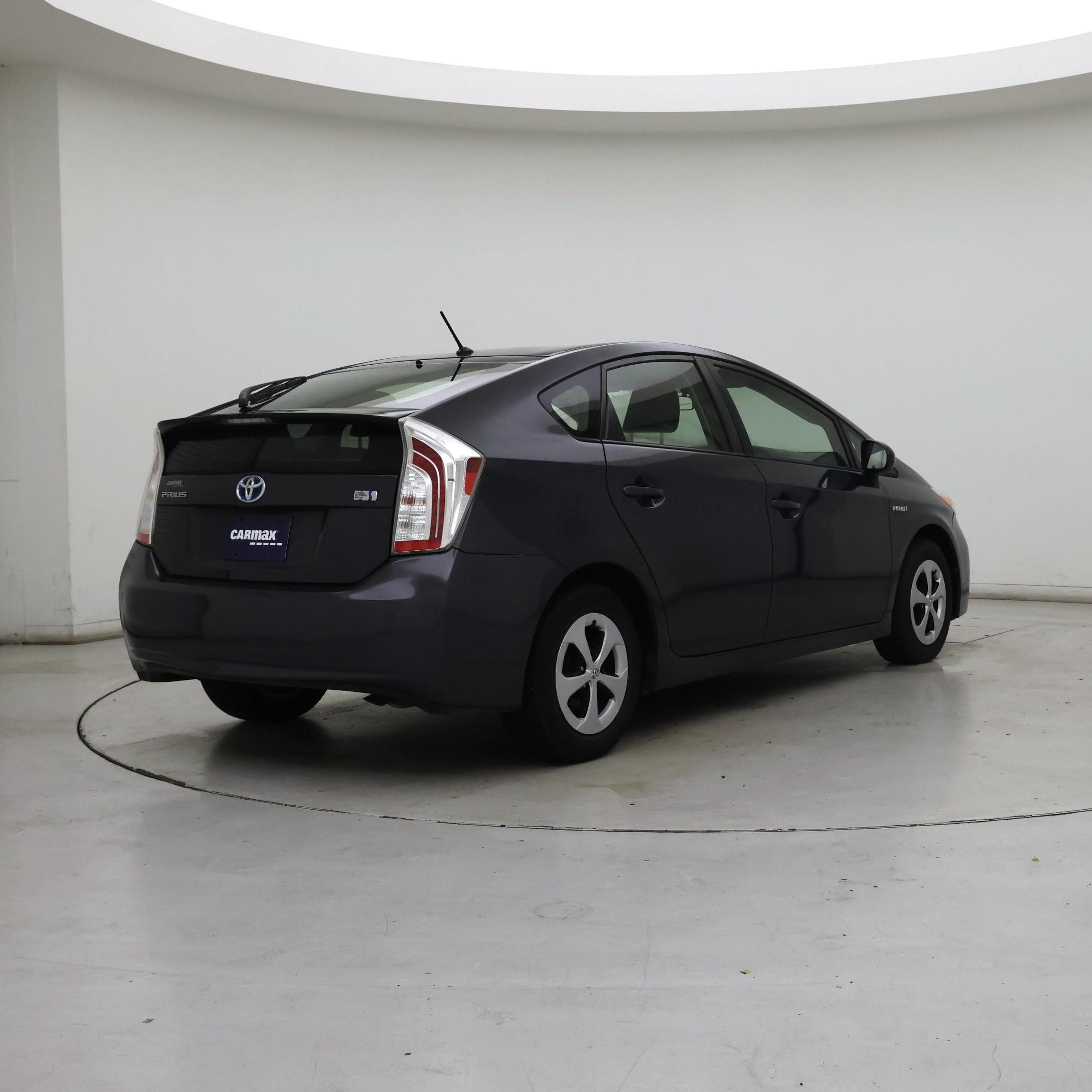 Thumbnail: 2014 Toyota Prius - 8