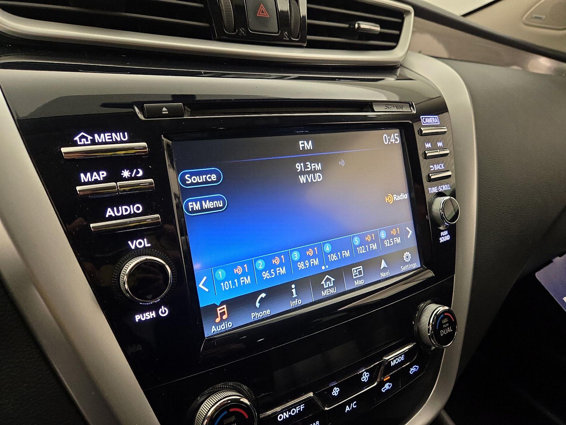 Thumbnail: 2015 Nissan Murano - 15