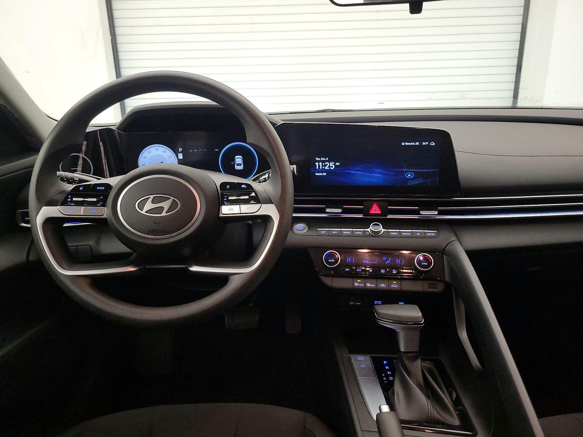 Thumbnail: 2024 Hyundai Elantra - 9