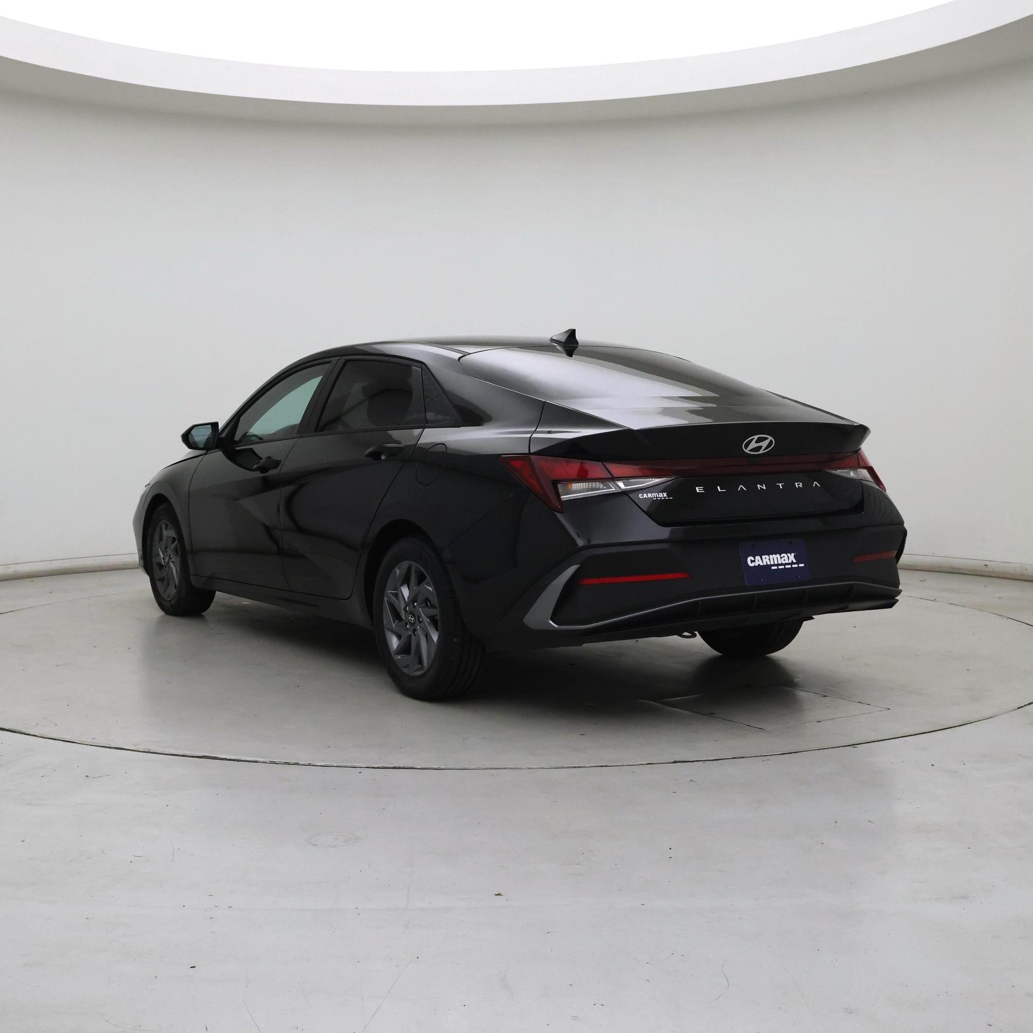 Thumbnail: 2024 Hyundai Elantra - 2