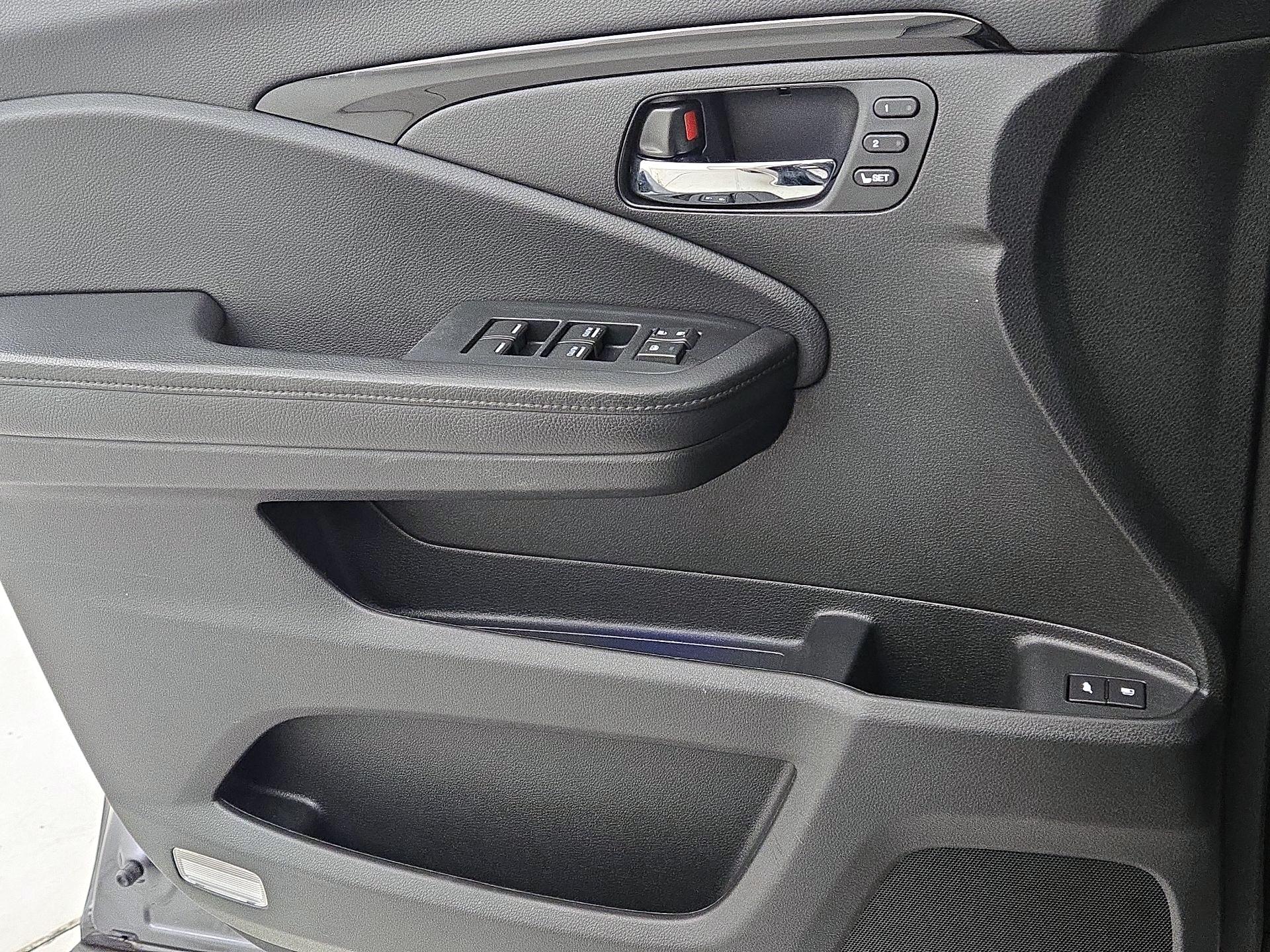 Thumbnail: 2021 Honda Pilot - 12