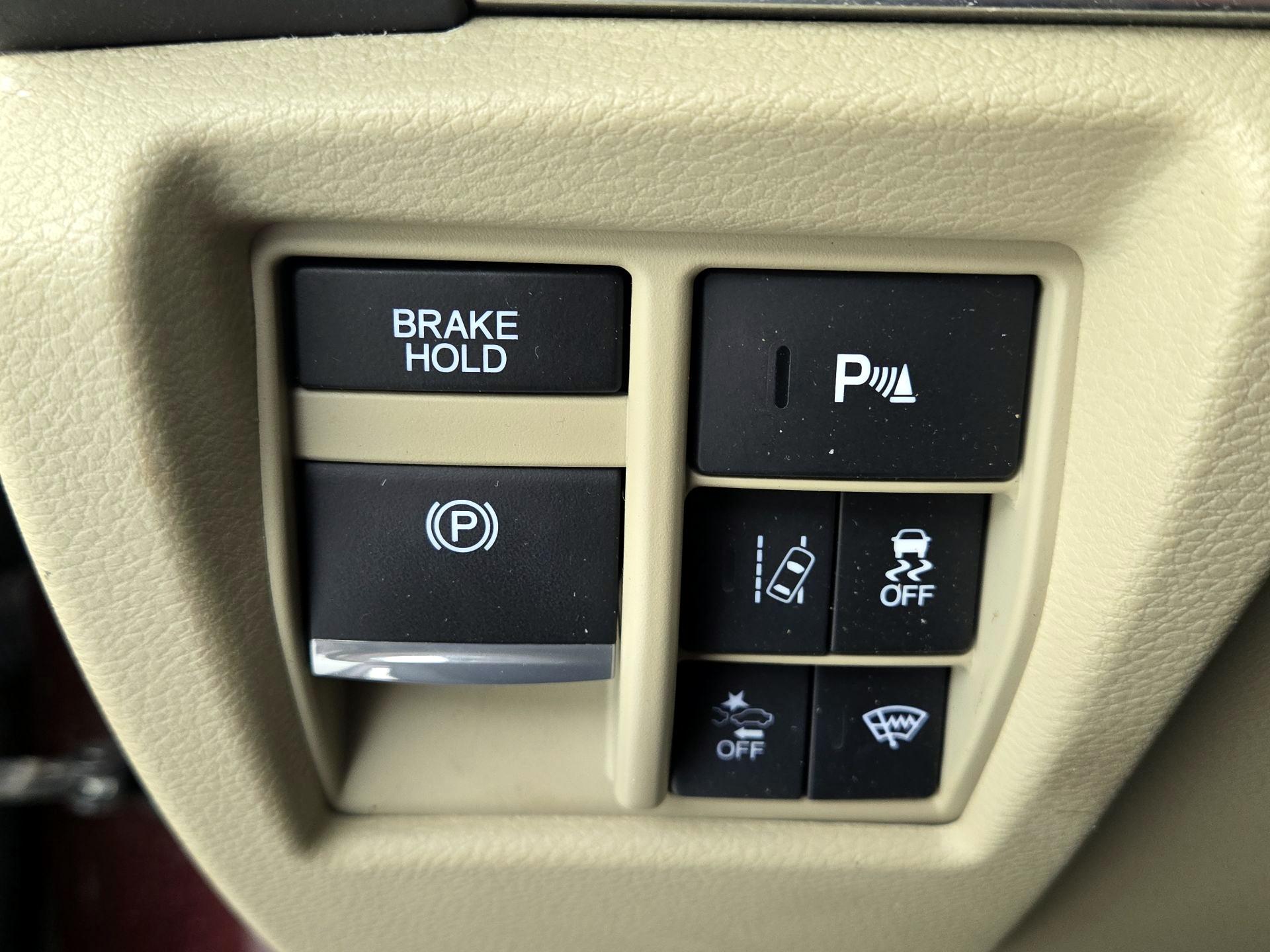 Thumbnail: 2017 Acura MDX - 13