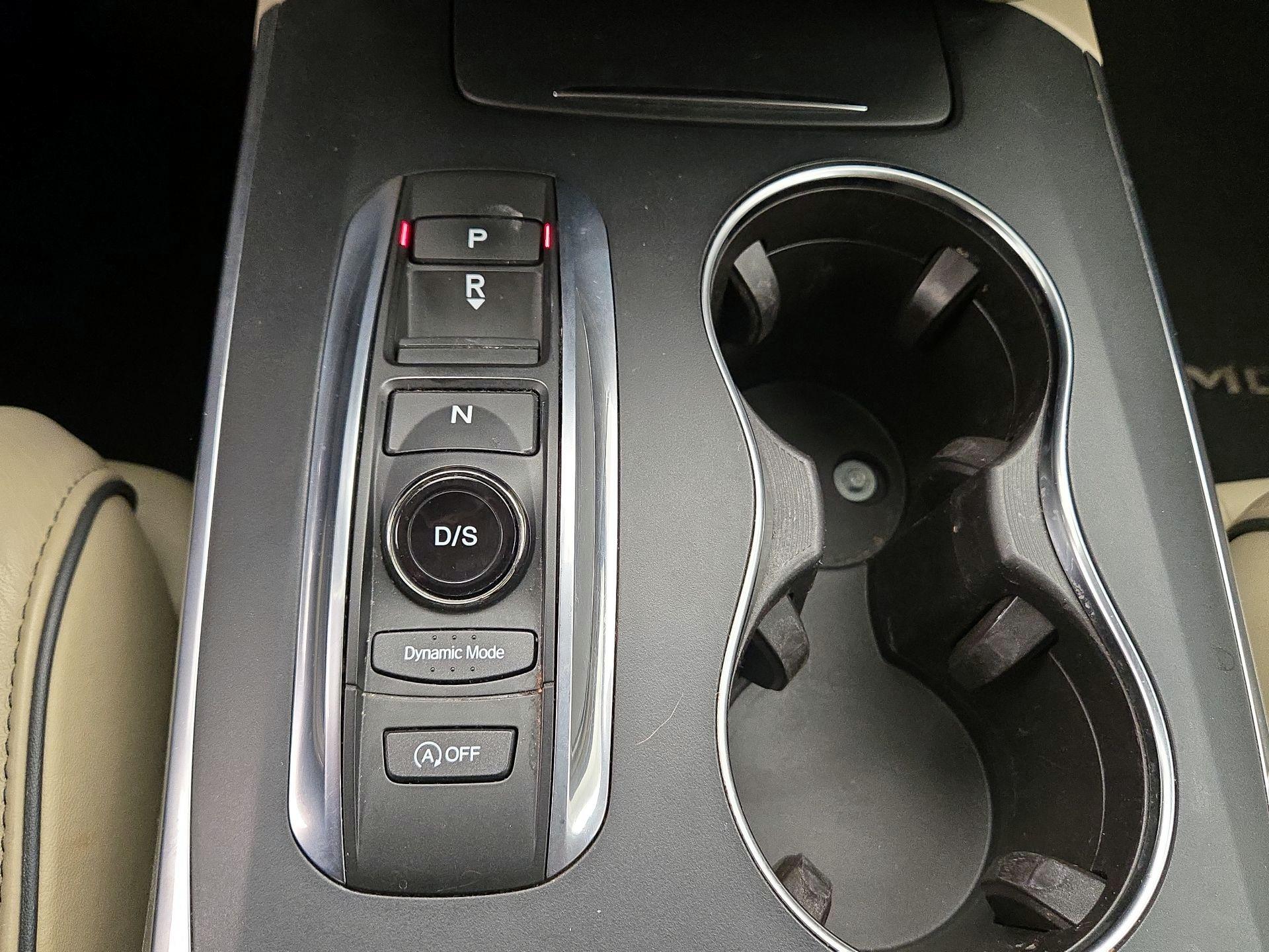 Thumbnail: 2017 Acura MDX - 17