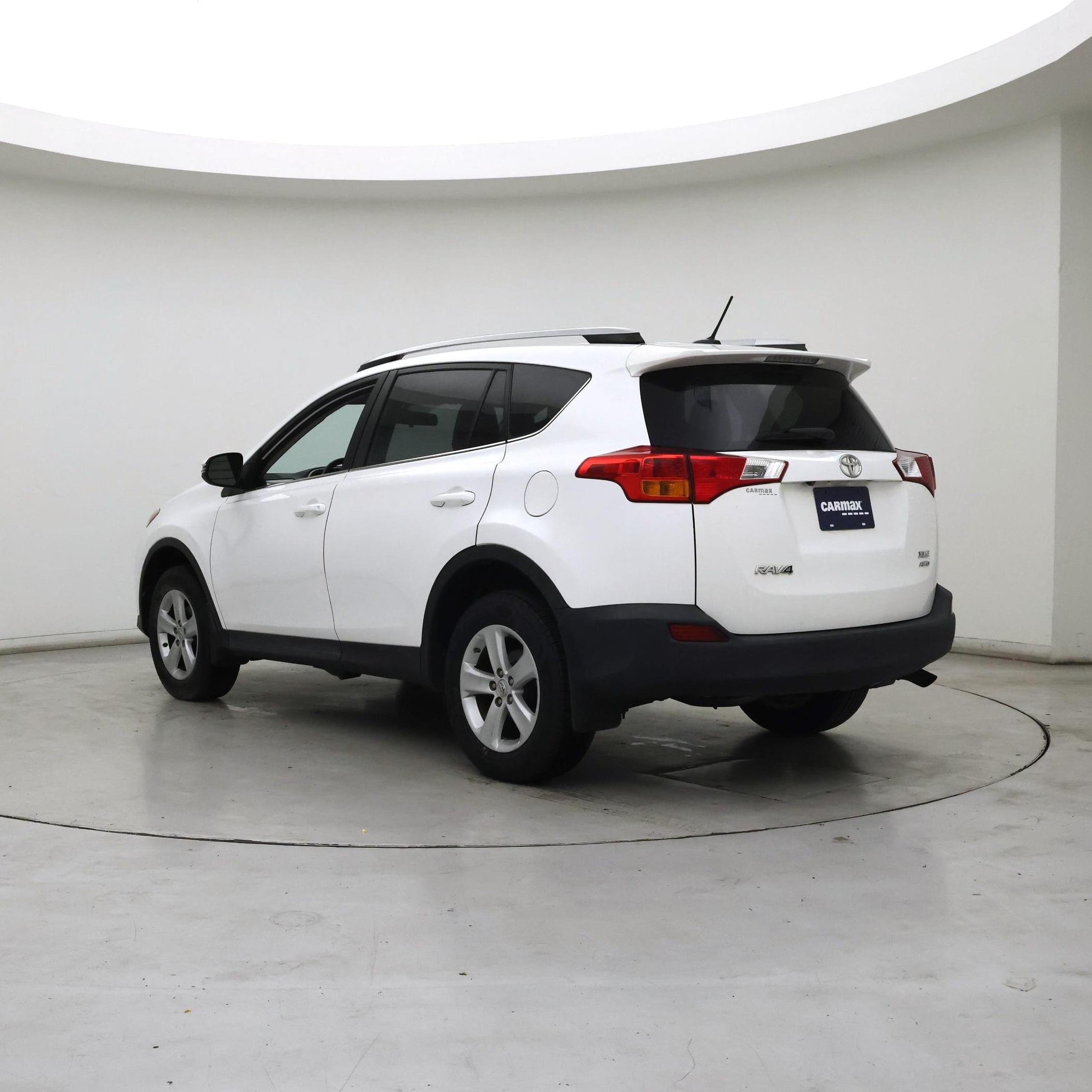 Thumbnail: 2014 Toyota RAV4 - 2