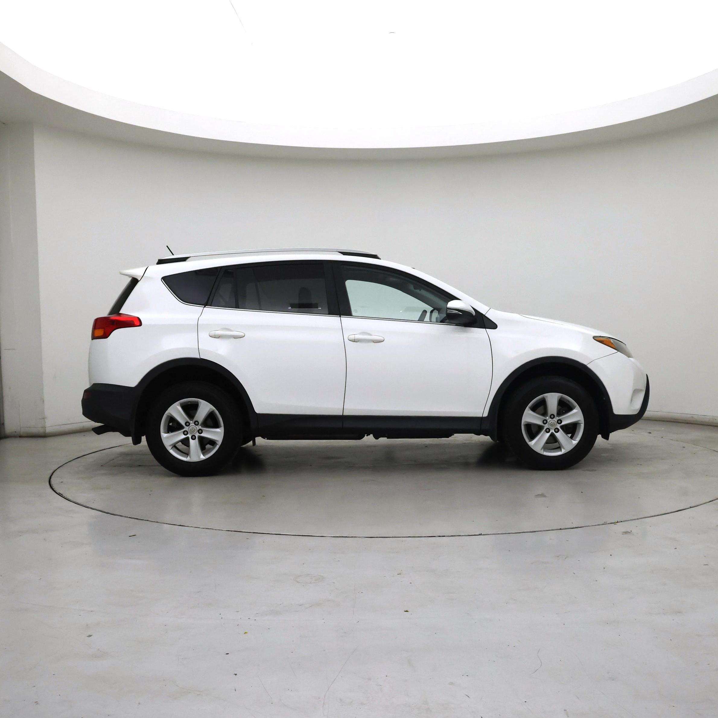 Thumbnail: 2014 Toyota RAV4 - 7
