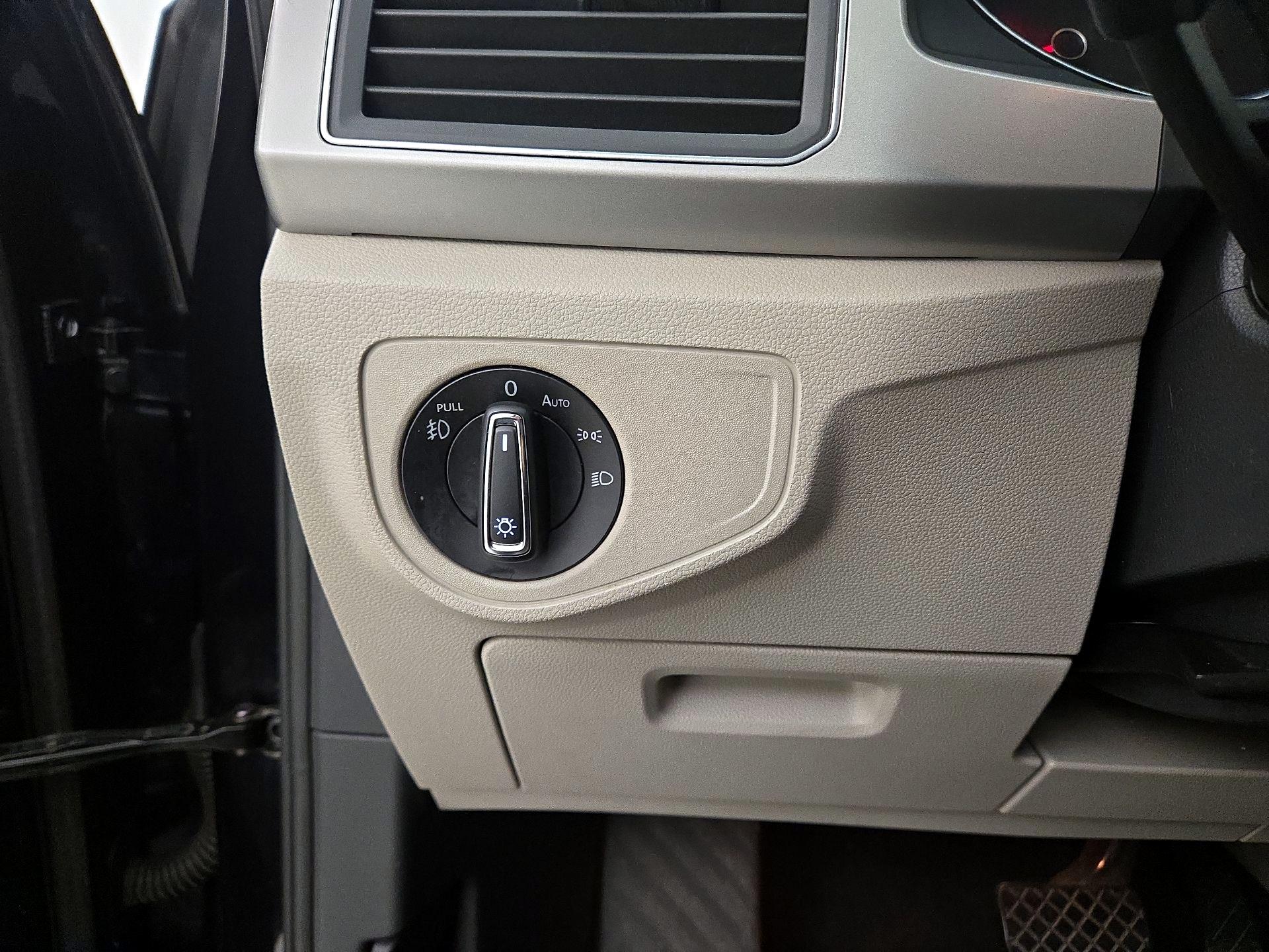 Thumbnail: 2018 Volkswagen Atlas - 13