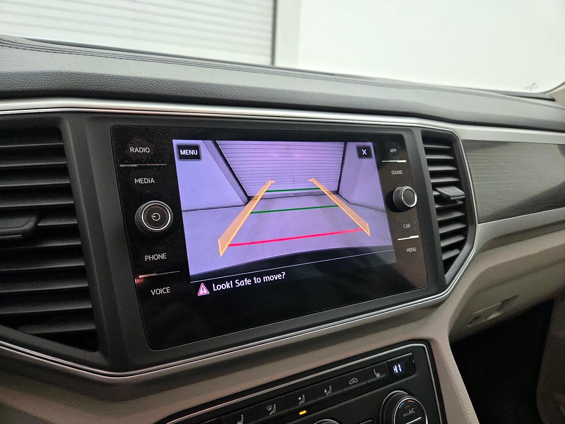 Thumbnail: 2018 Volkswagen Atlas - 14