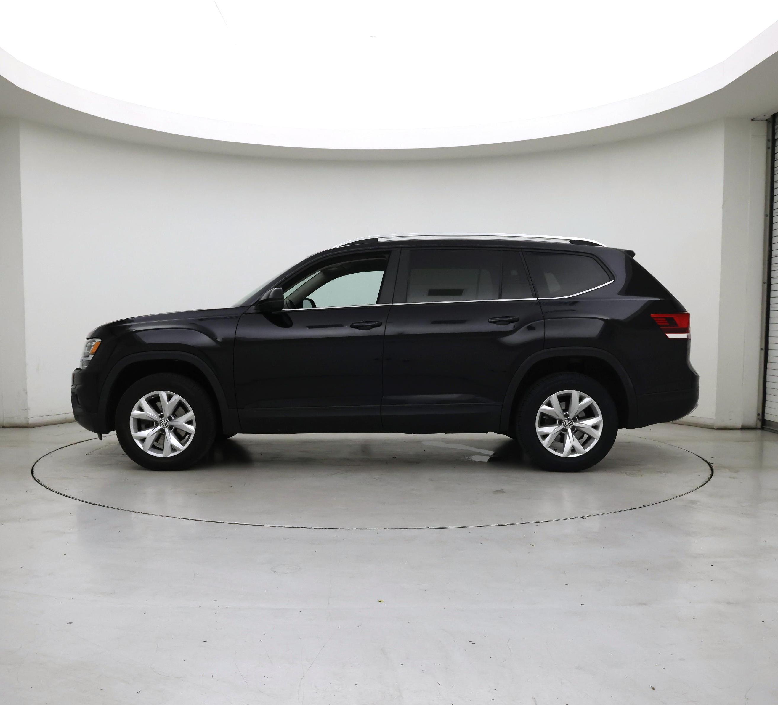 Thumbnail: 2018 Volkswagen Atlas - 3