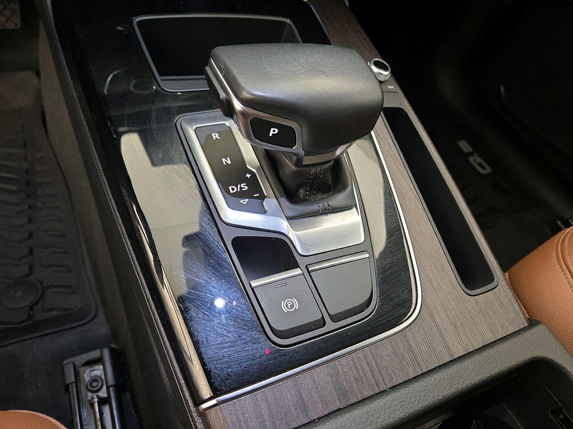 Thumbnail: 2022 Audi Q5 - 17