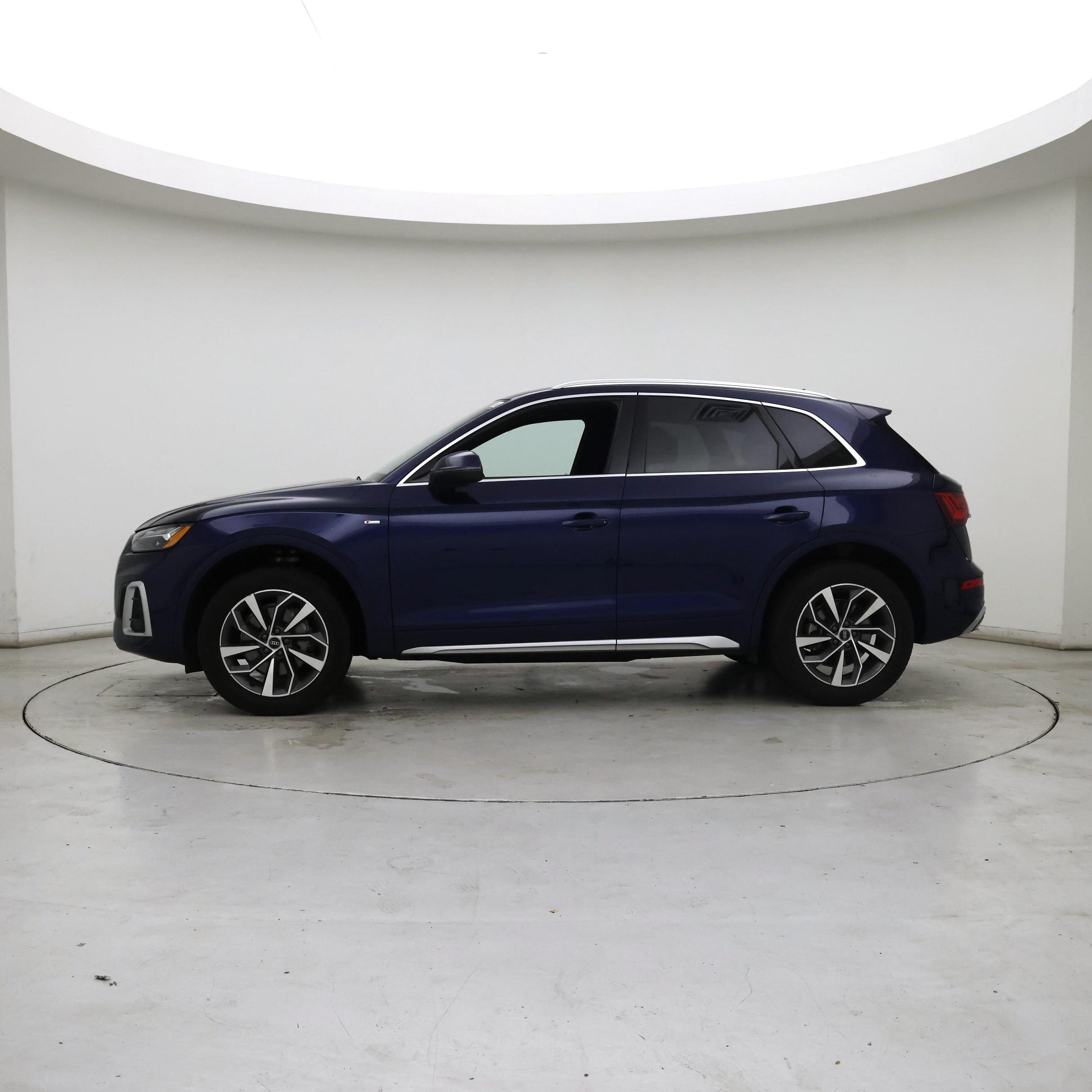 Thumbnail: 2022 Audi Q5 - 3
