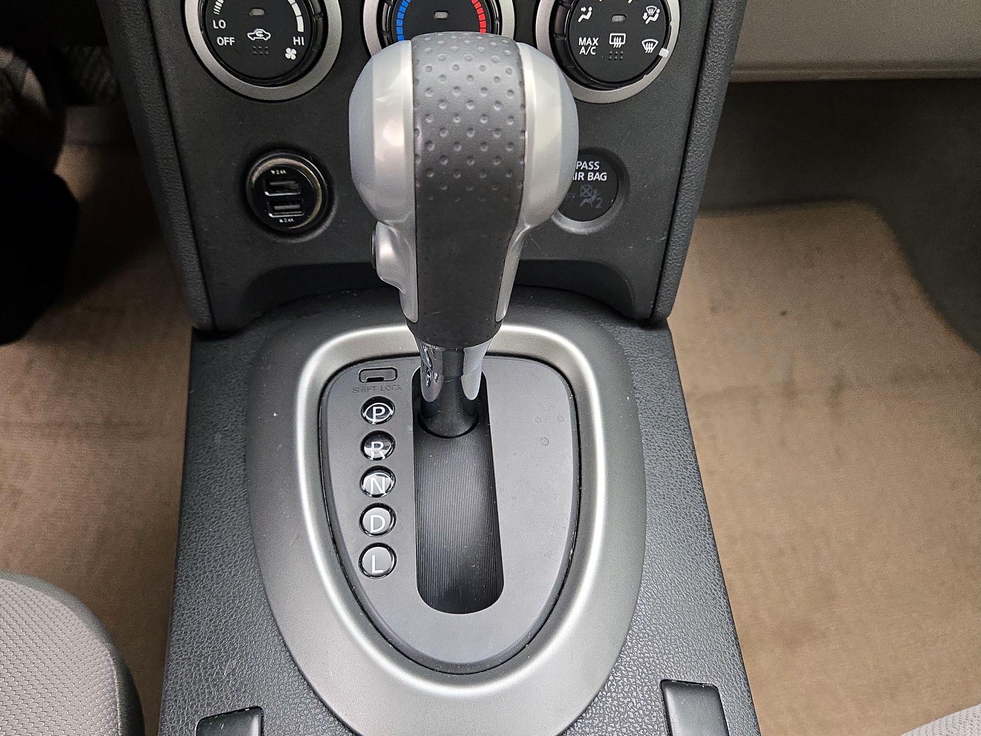 Thumbnail: 2014 Nissan Rogue - 17