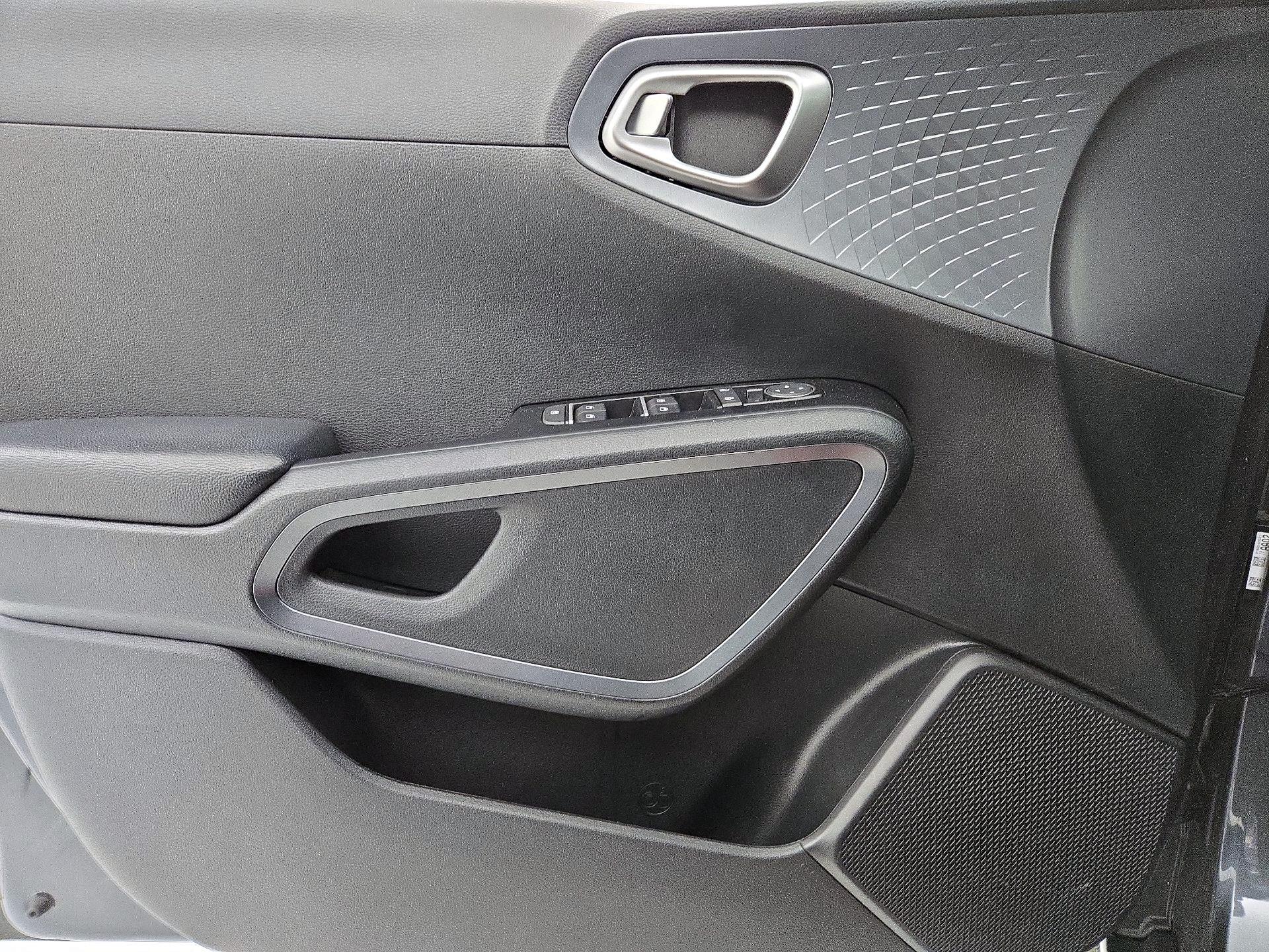 Thumbnail: 2020 Kia Soul - 12