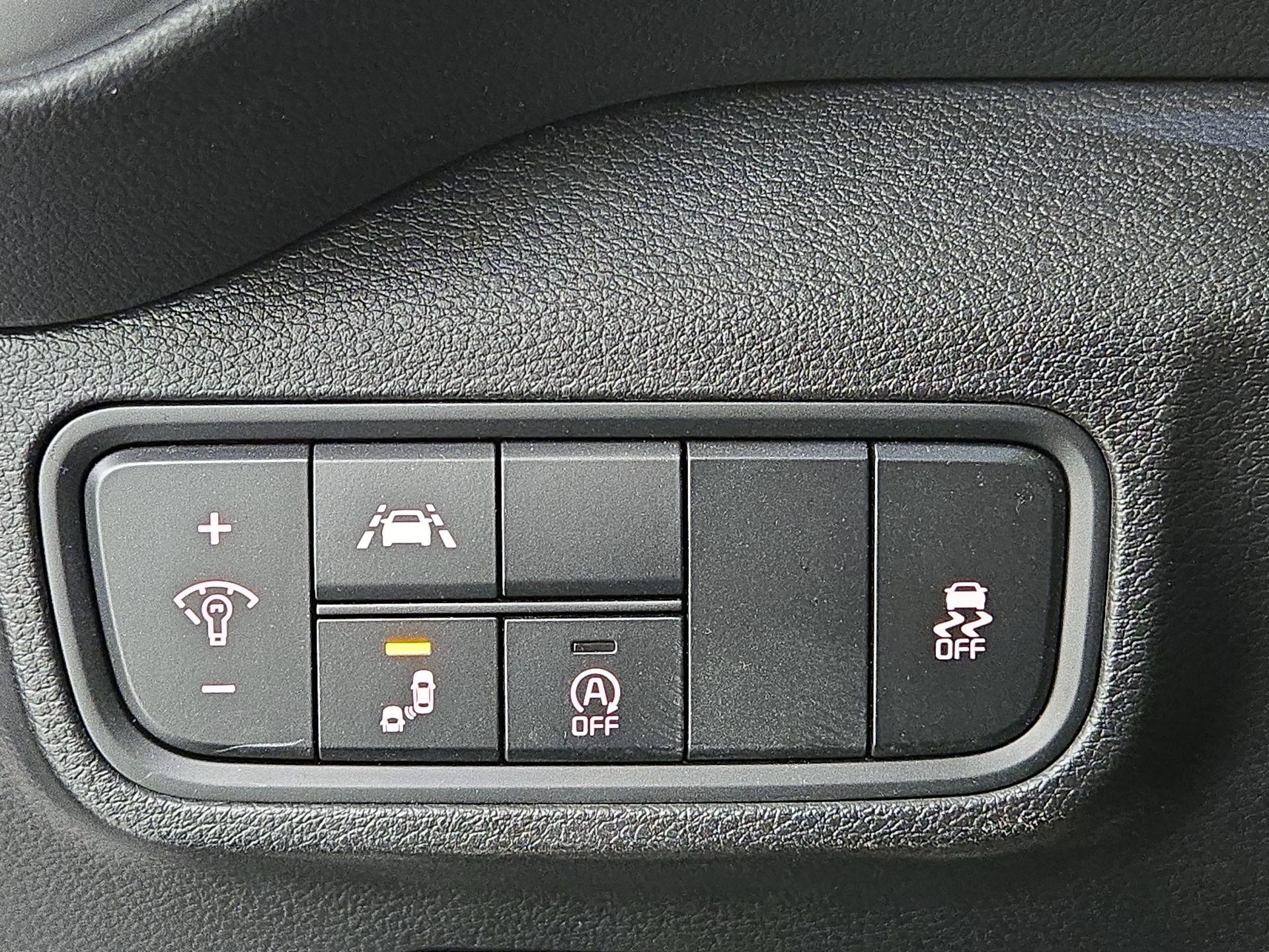 Thumbnail: 2020 Kia Soul - 13