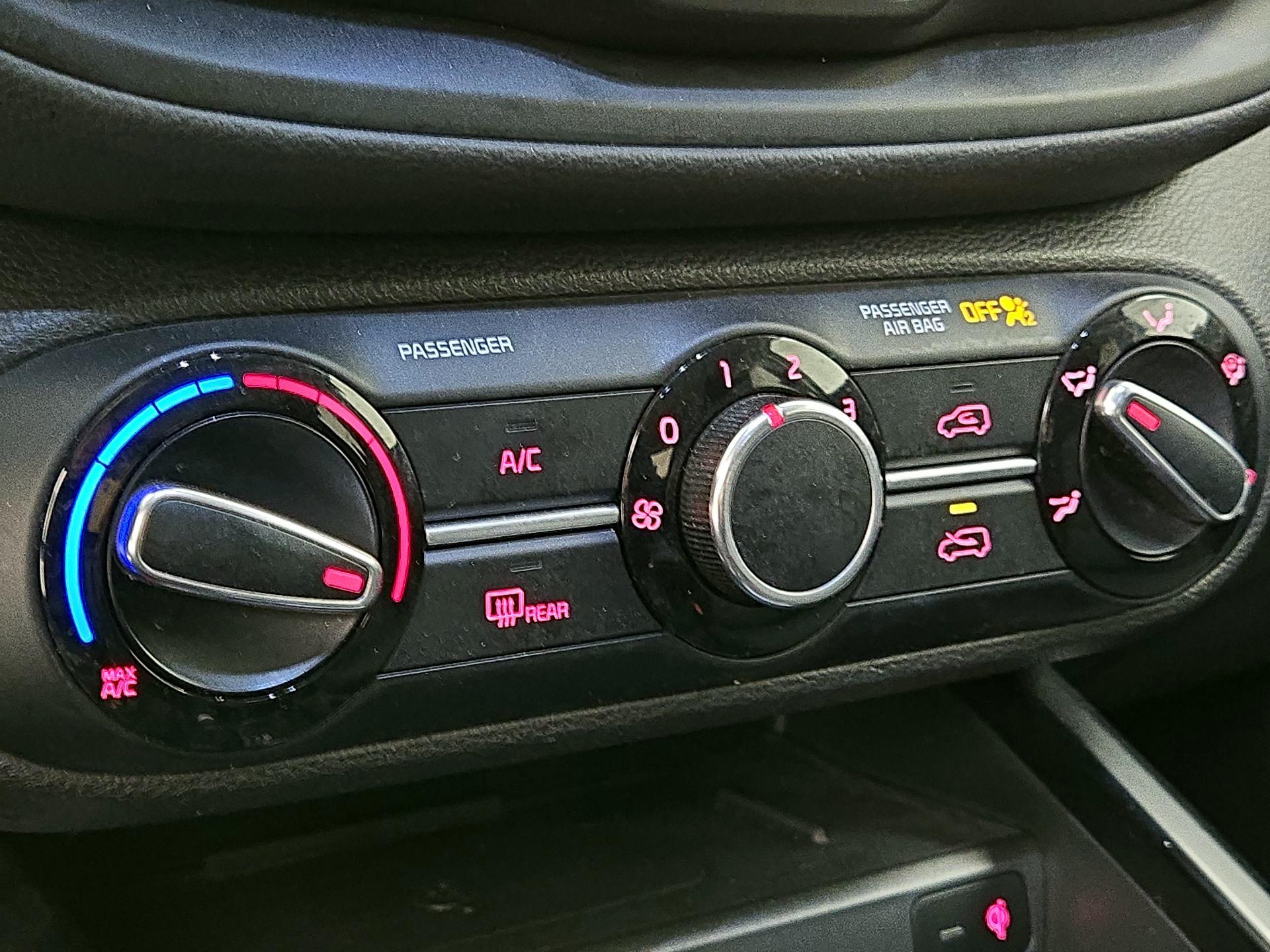 Thumbnail: 2020 Kia Soul - 16