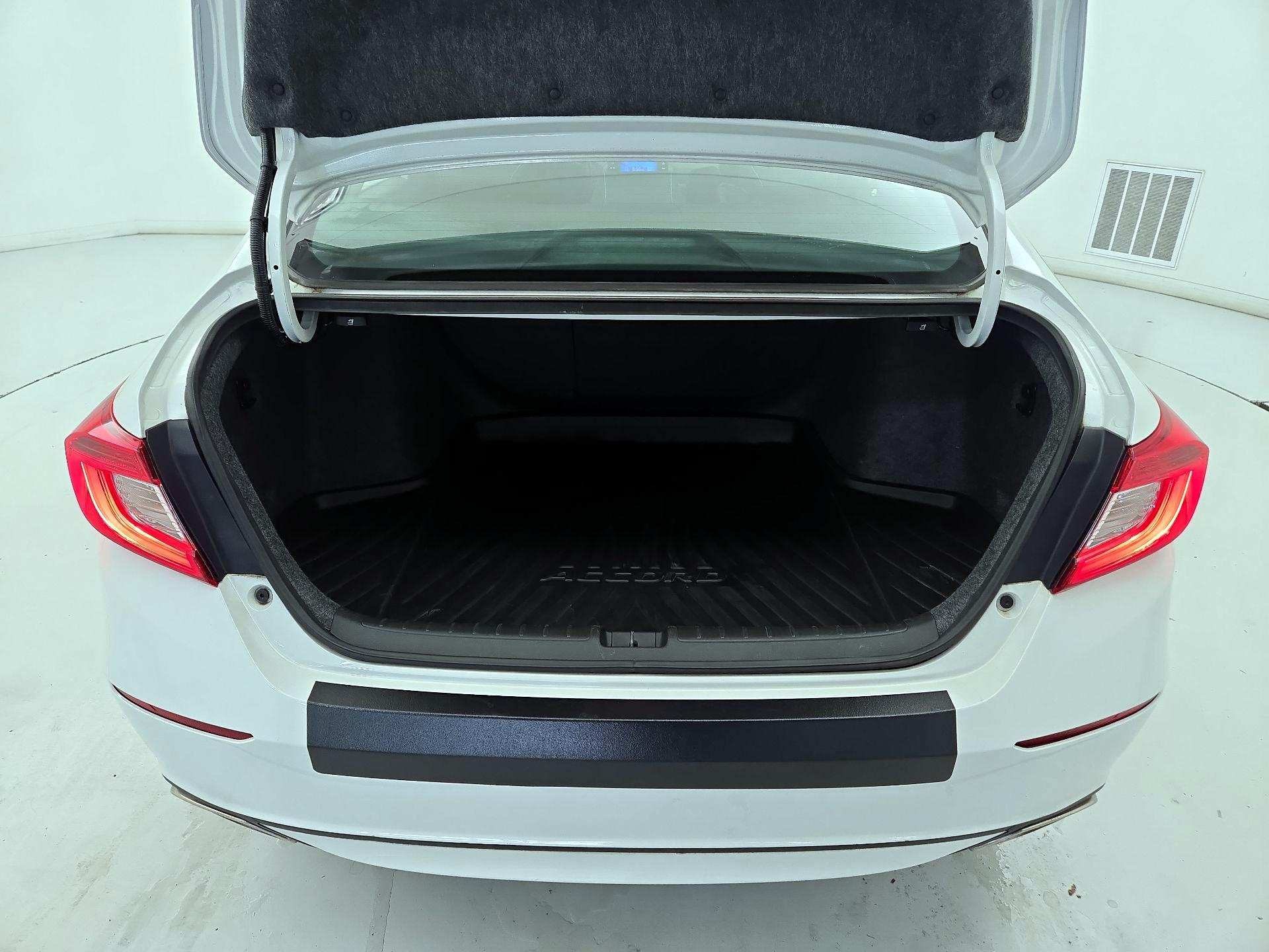 Thumbnail: 2018 Honda Accord - 20