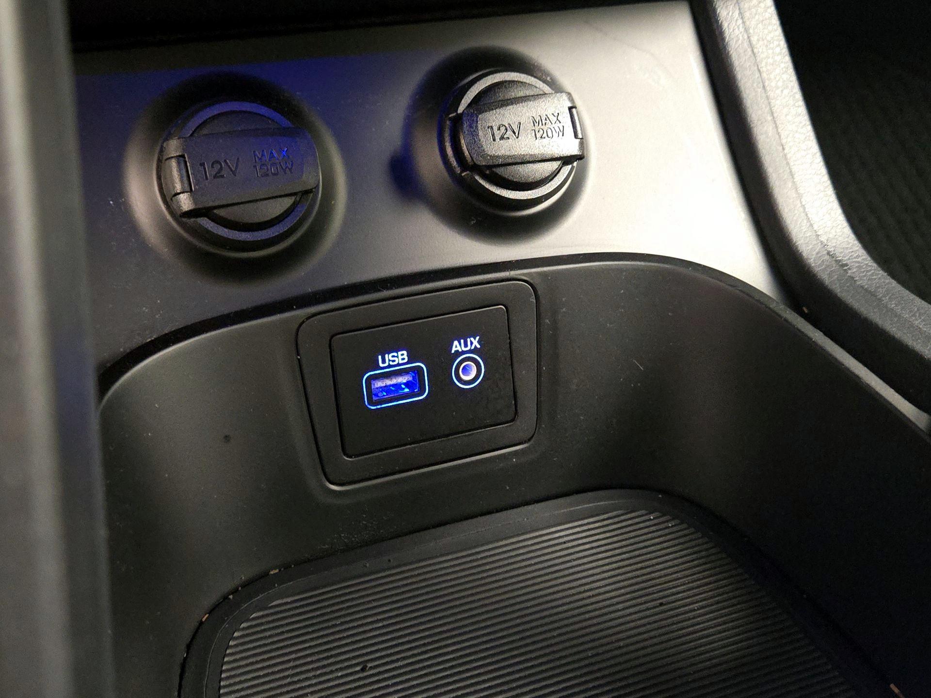 Thumbnail: 2017 Hyundai Santa Fe - 18