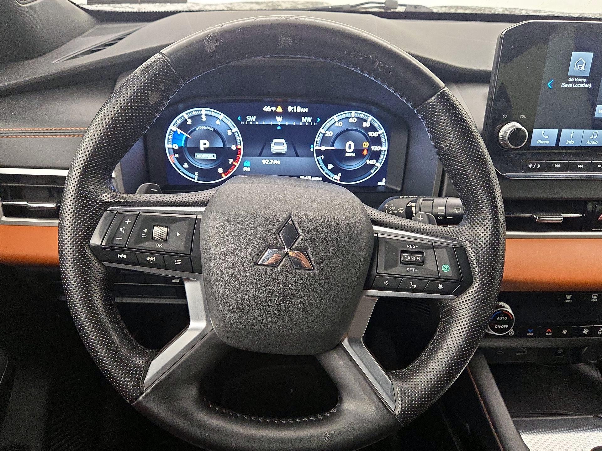 Thumbnail: 2022 Mitsubishi Outlander - 10