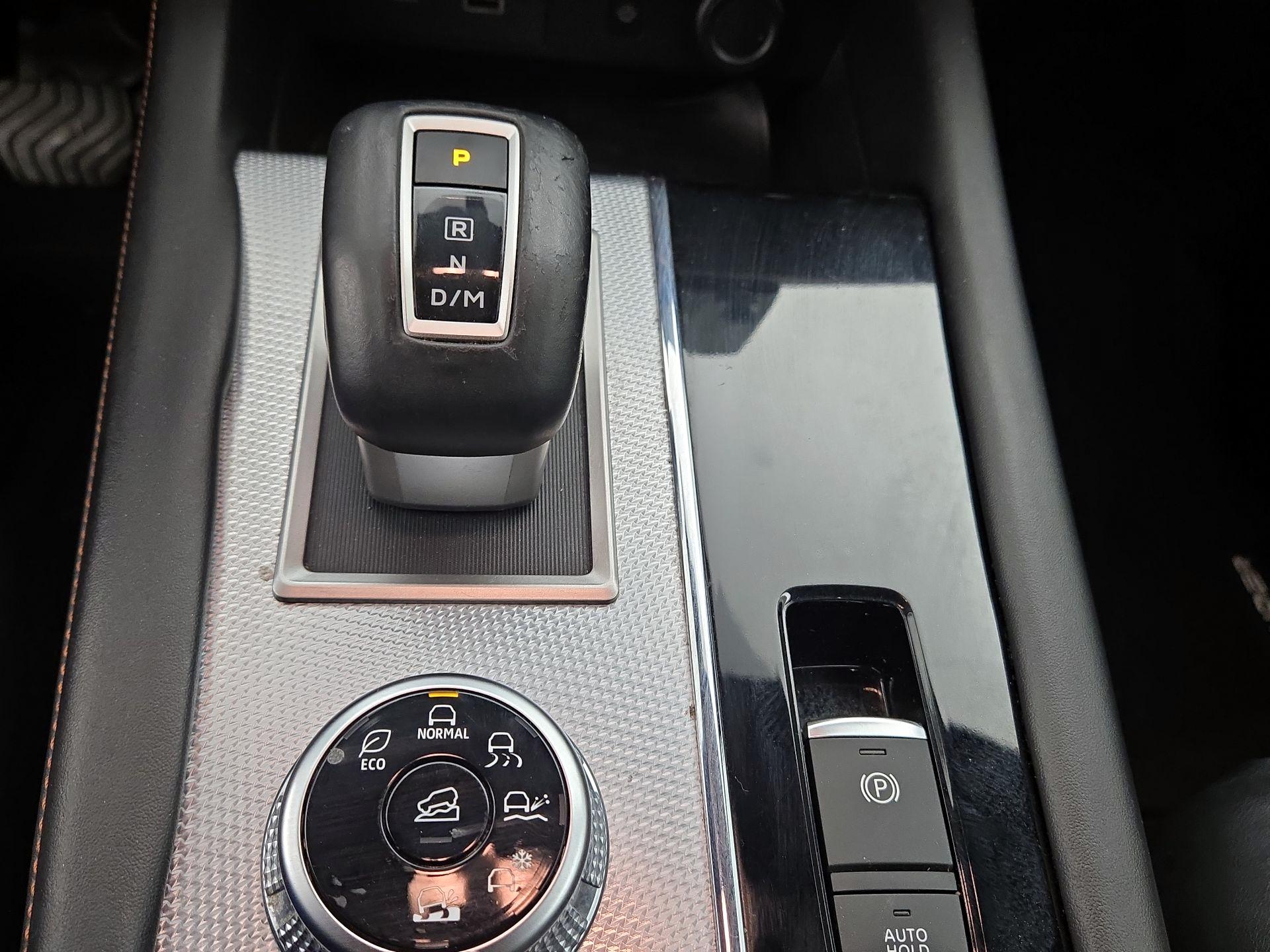 Thumbnail: 2022 Mitsubishi Outlander - 17