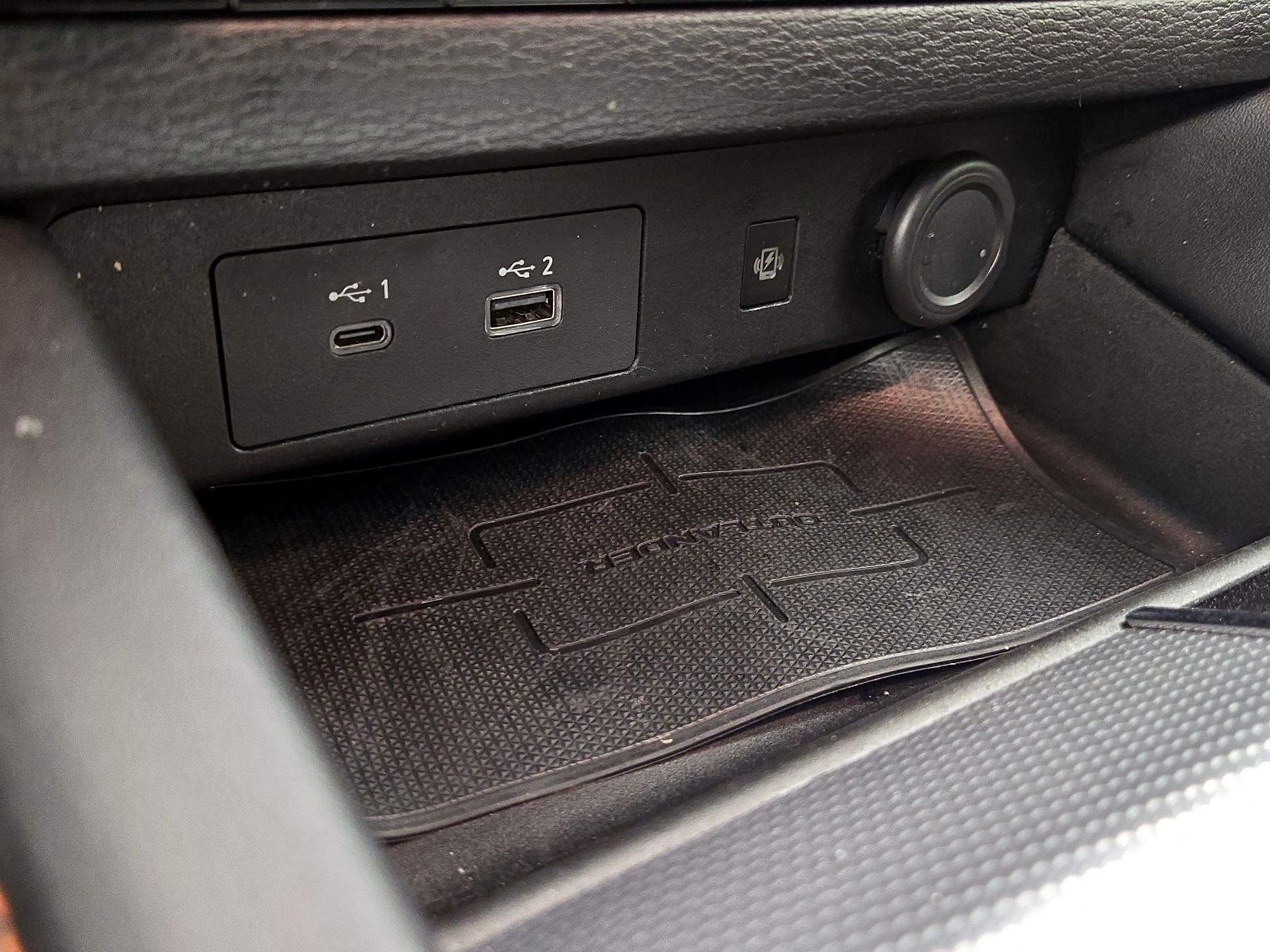 Thumbnail: 2022 Mitsubishi Outlander - 18