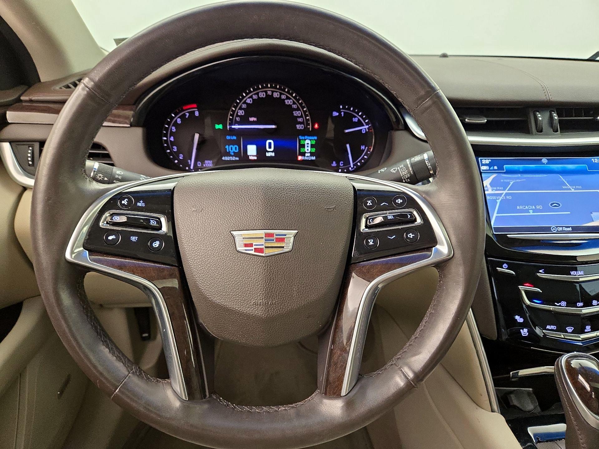 Thumbnail: 2017 Cadillac XTS - 10