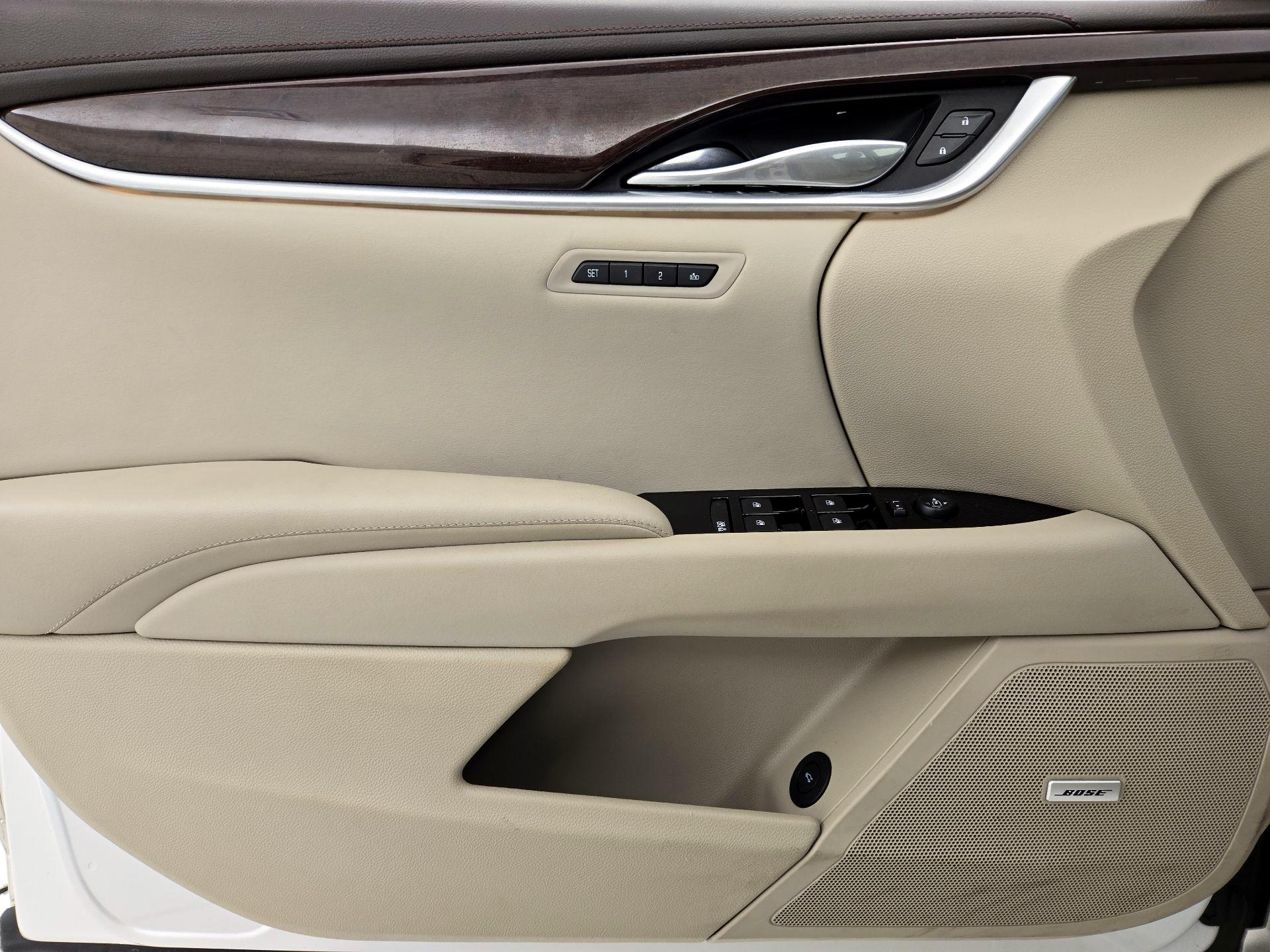 Thumbnail: 2017 Cadillac XTS - 12