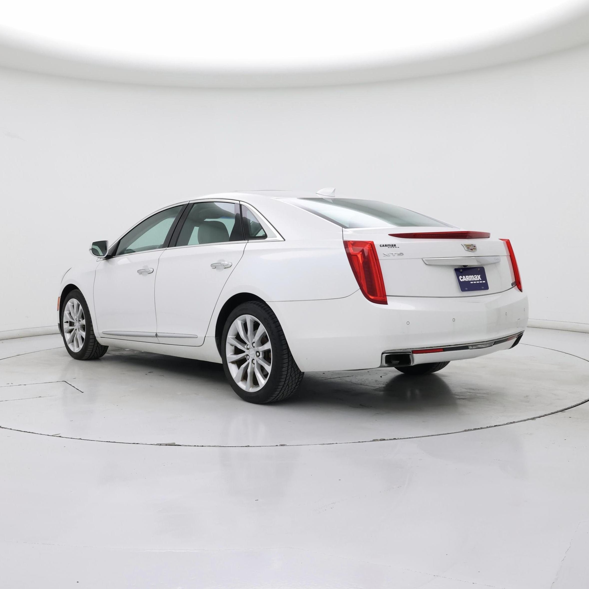 Thumbnail: 2017 Cadillac XTS - 2