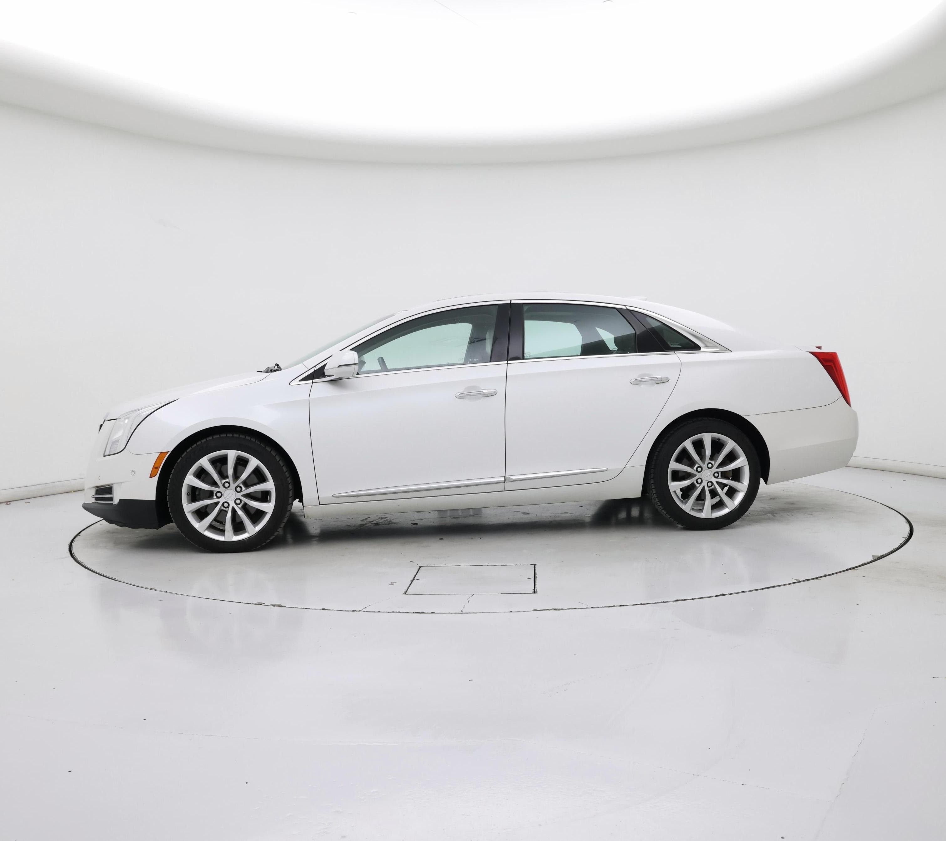Thumbnail: 2017 Cadillac XTS - 3