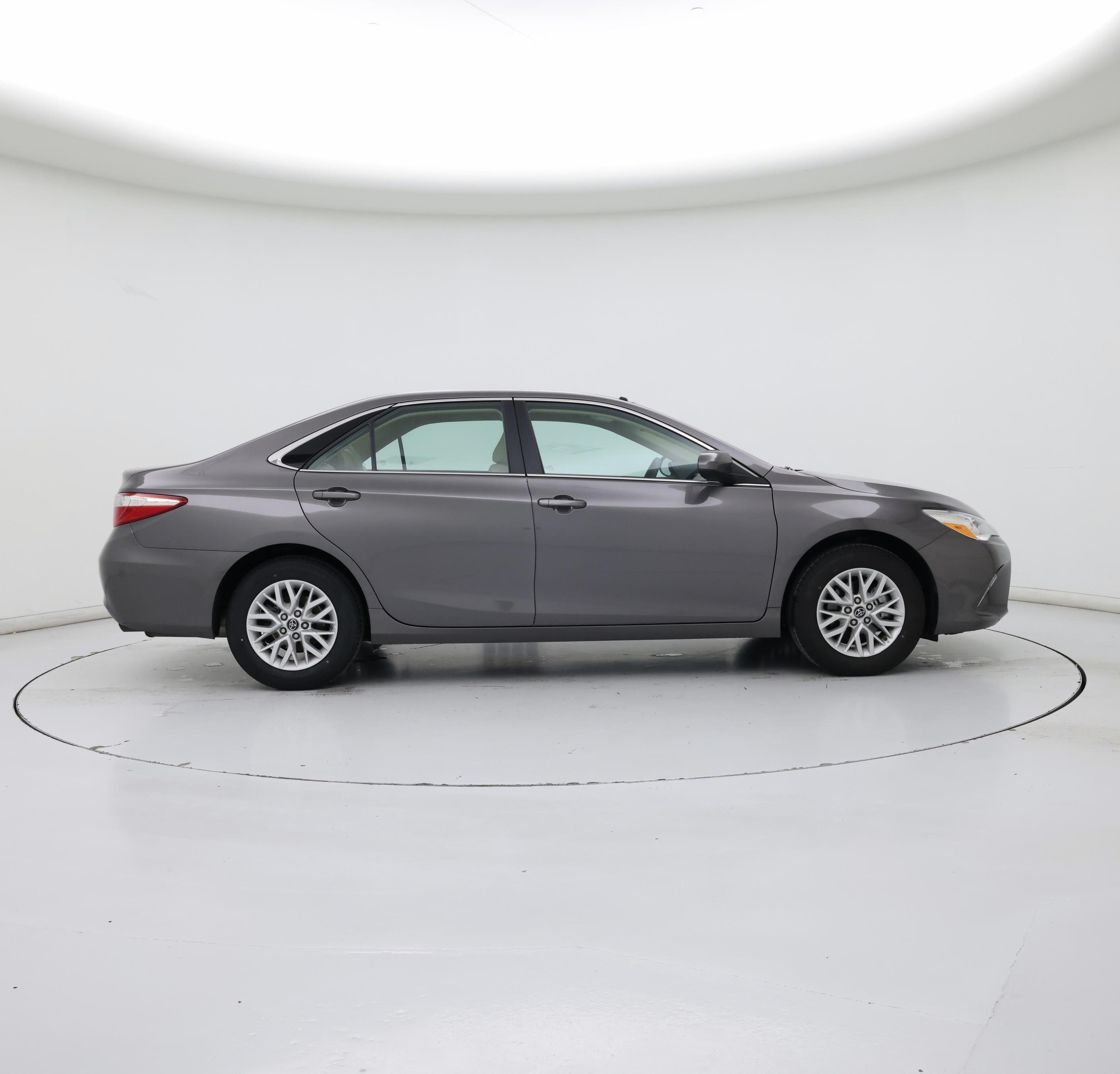 Thumbnail: 2016 Toyota Camry - 7