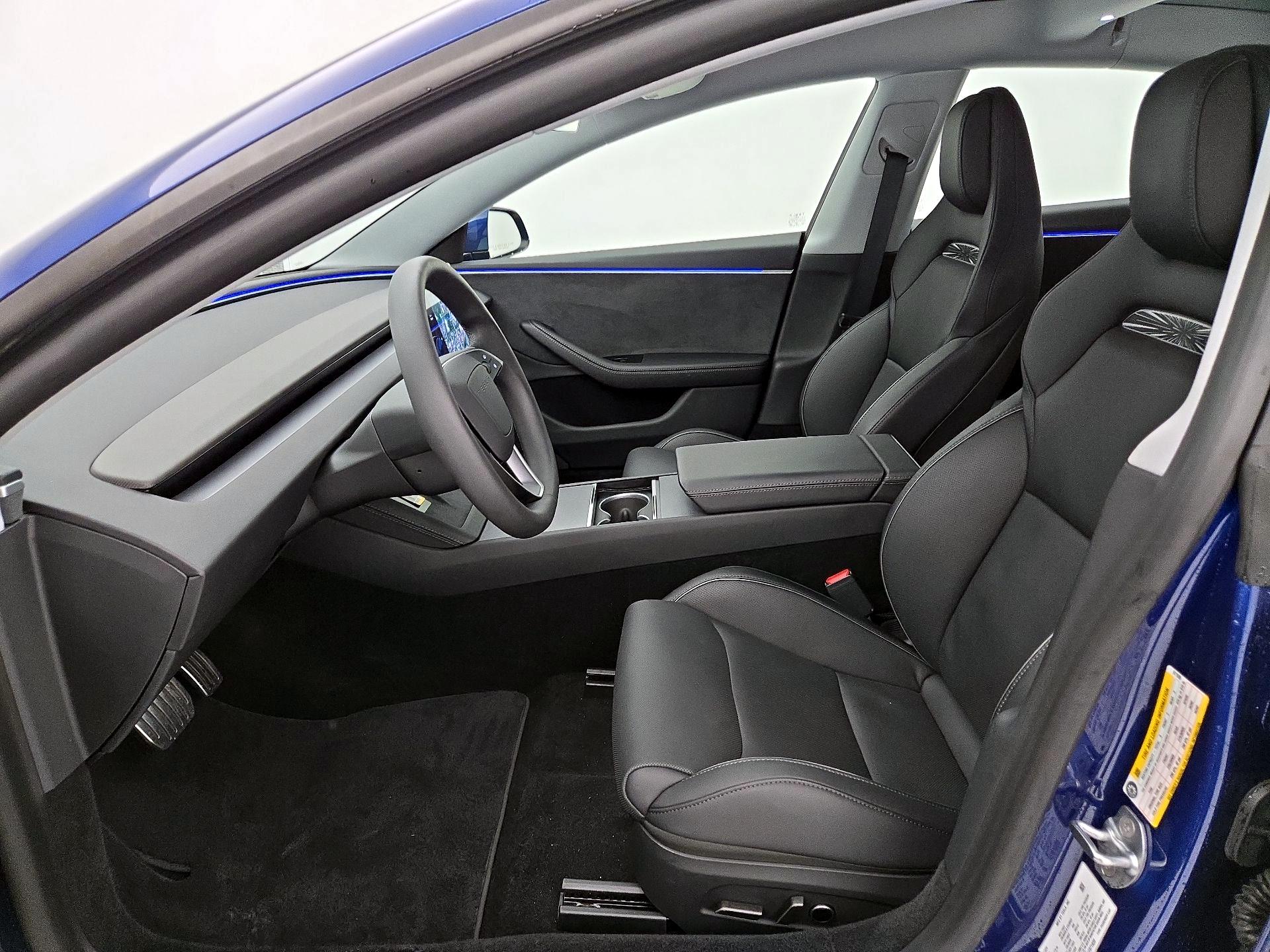 Thumbnail: 2025 Tesla Model 3 - 11