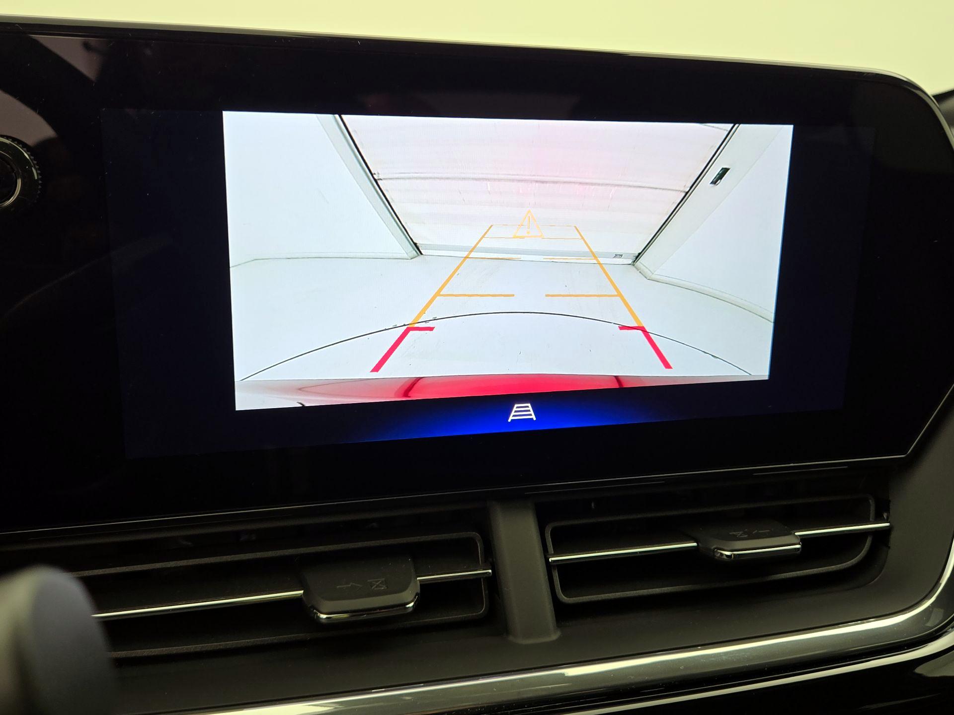 Thumbnail: 2025 Chevrolet Trax - 14