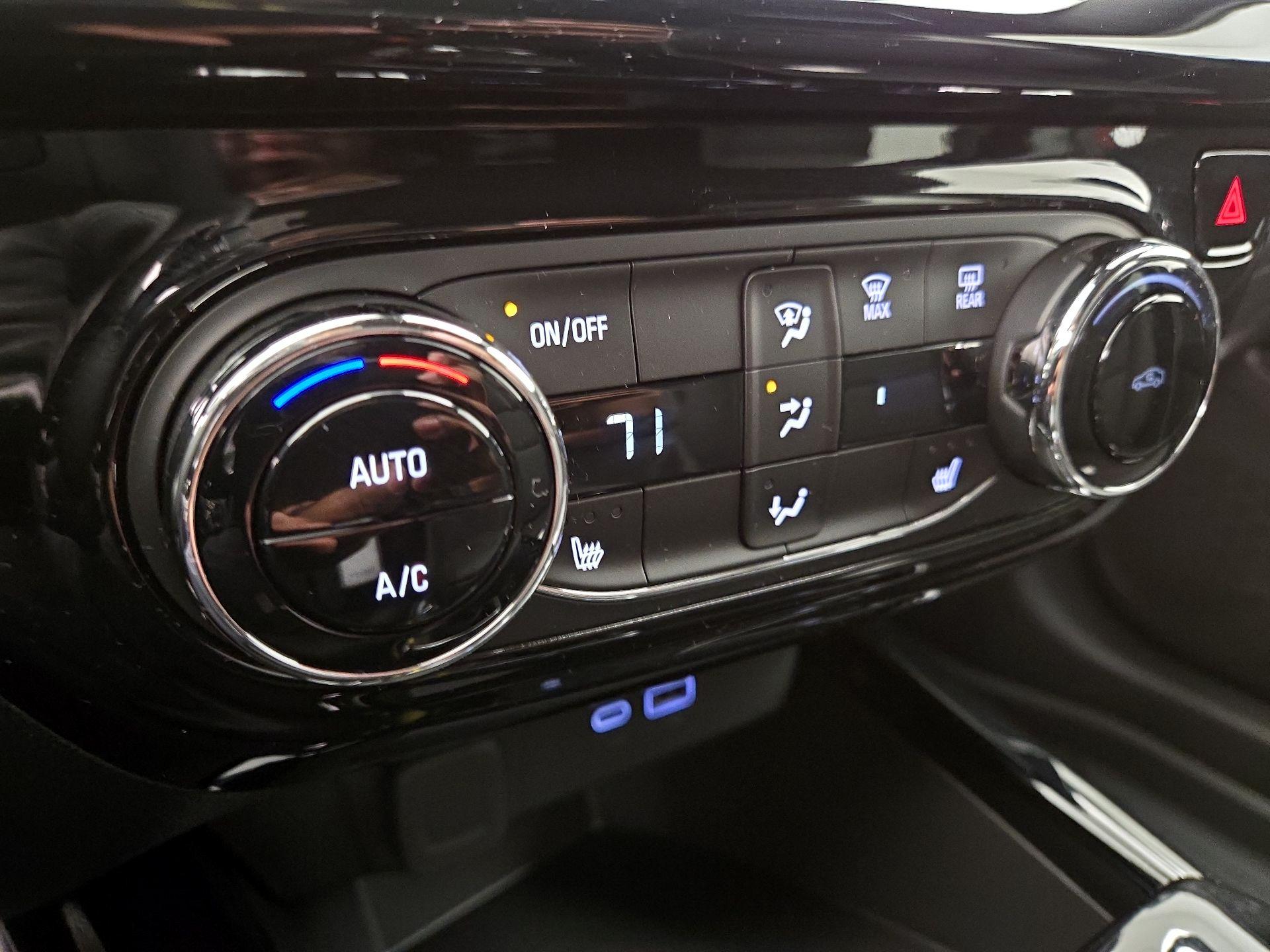 Thumbnail: 2025 Chevrolet Trax - 16