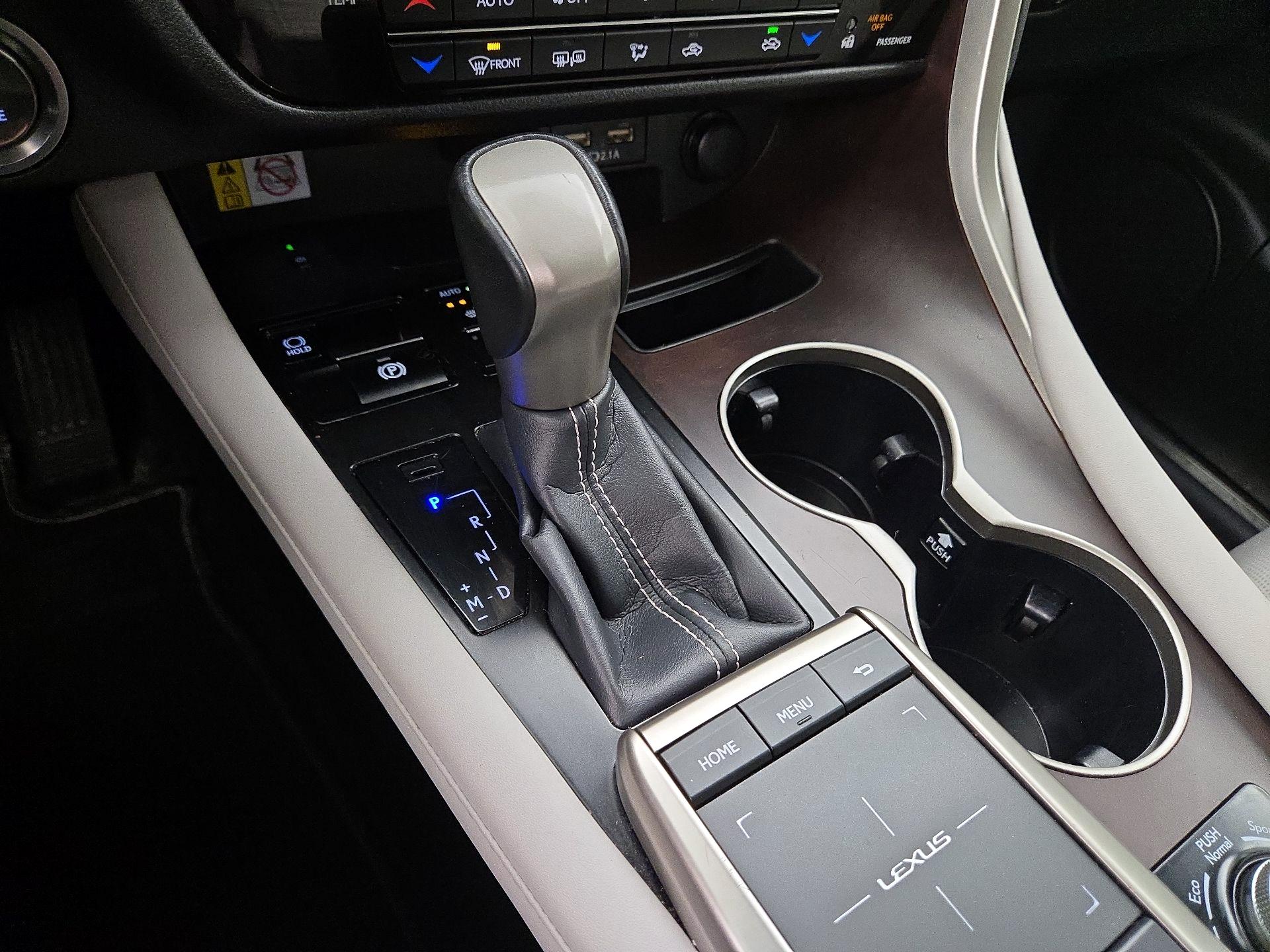 Thumbnail: 2021 Lexus RX - 17