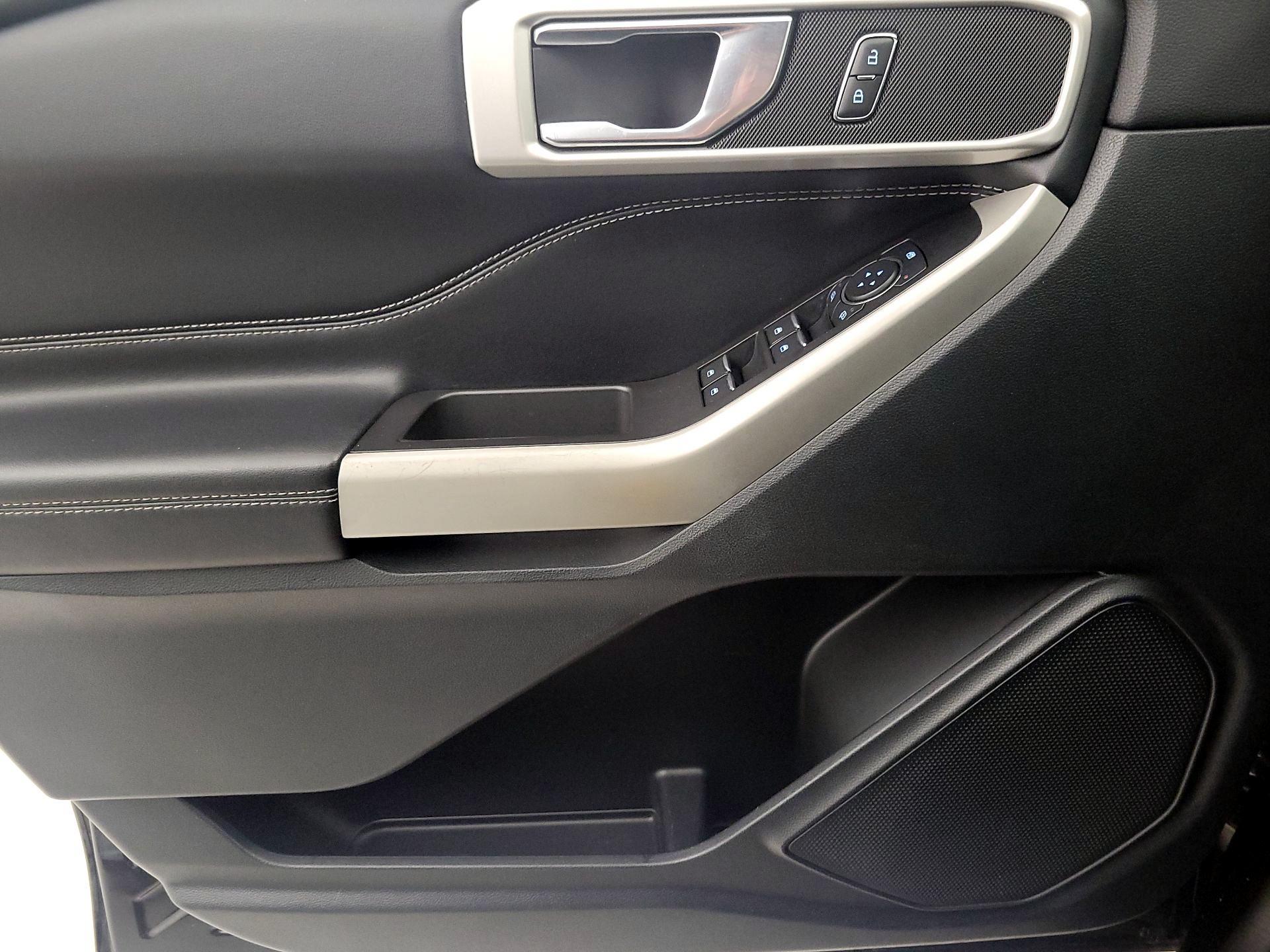 Thumbnail: 2022 Ford Explorer - 12