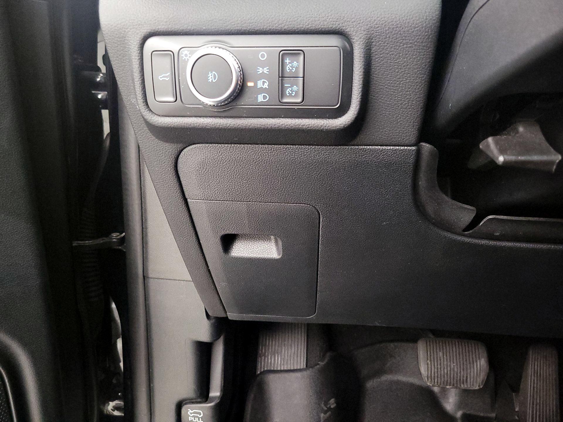 Thumbnail: 2022 Ford Explorer - 13