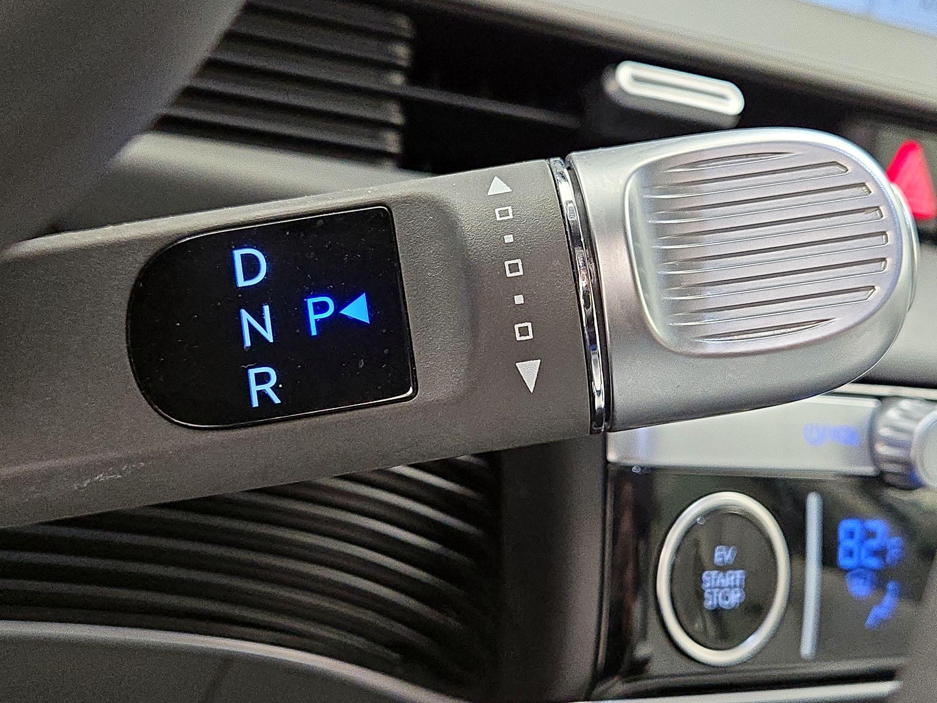 Thumbnail: 2022 Hyundai Ioniq 5 - 17