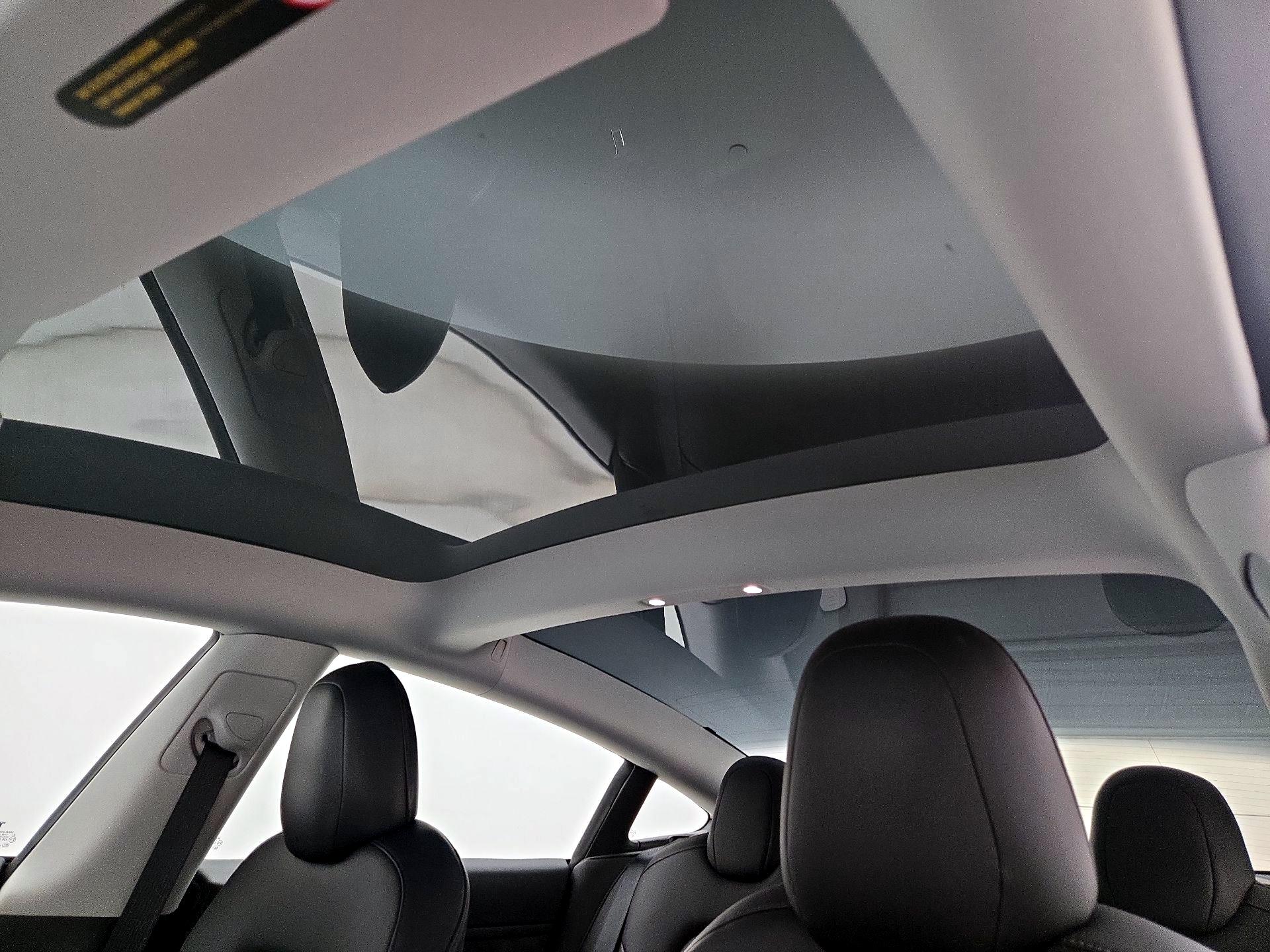 Thumbnail: 2022 Tesla Model 3 - 19