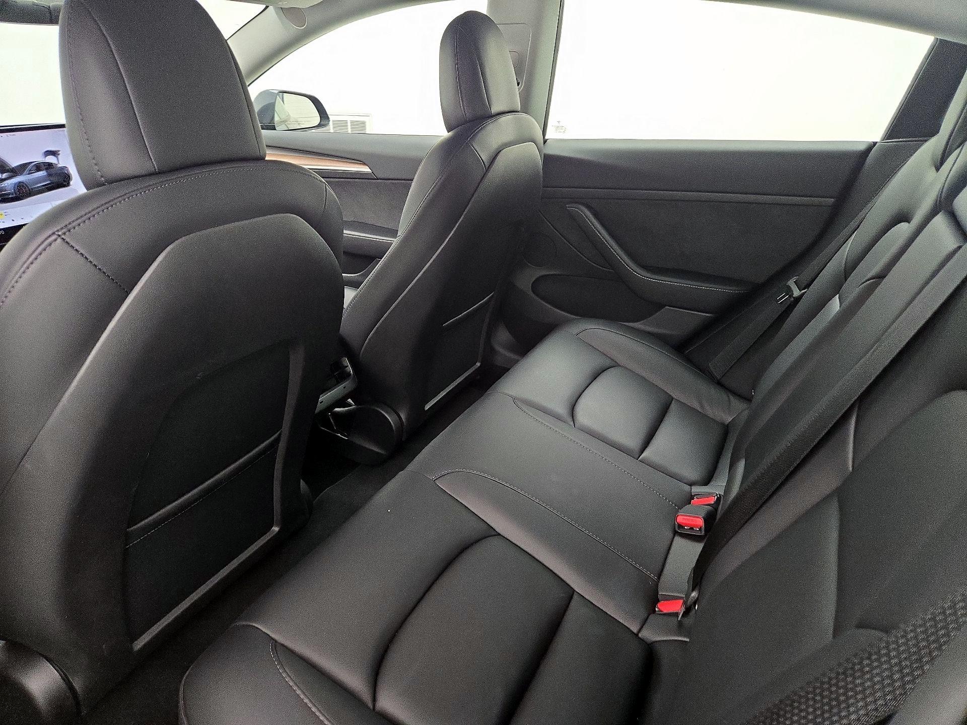 Thumbnail: 2022 Tesla Model 3 - 20